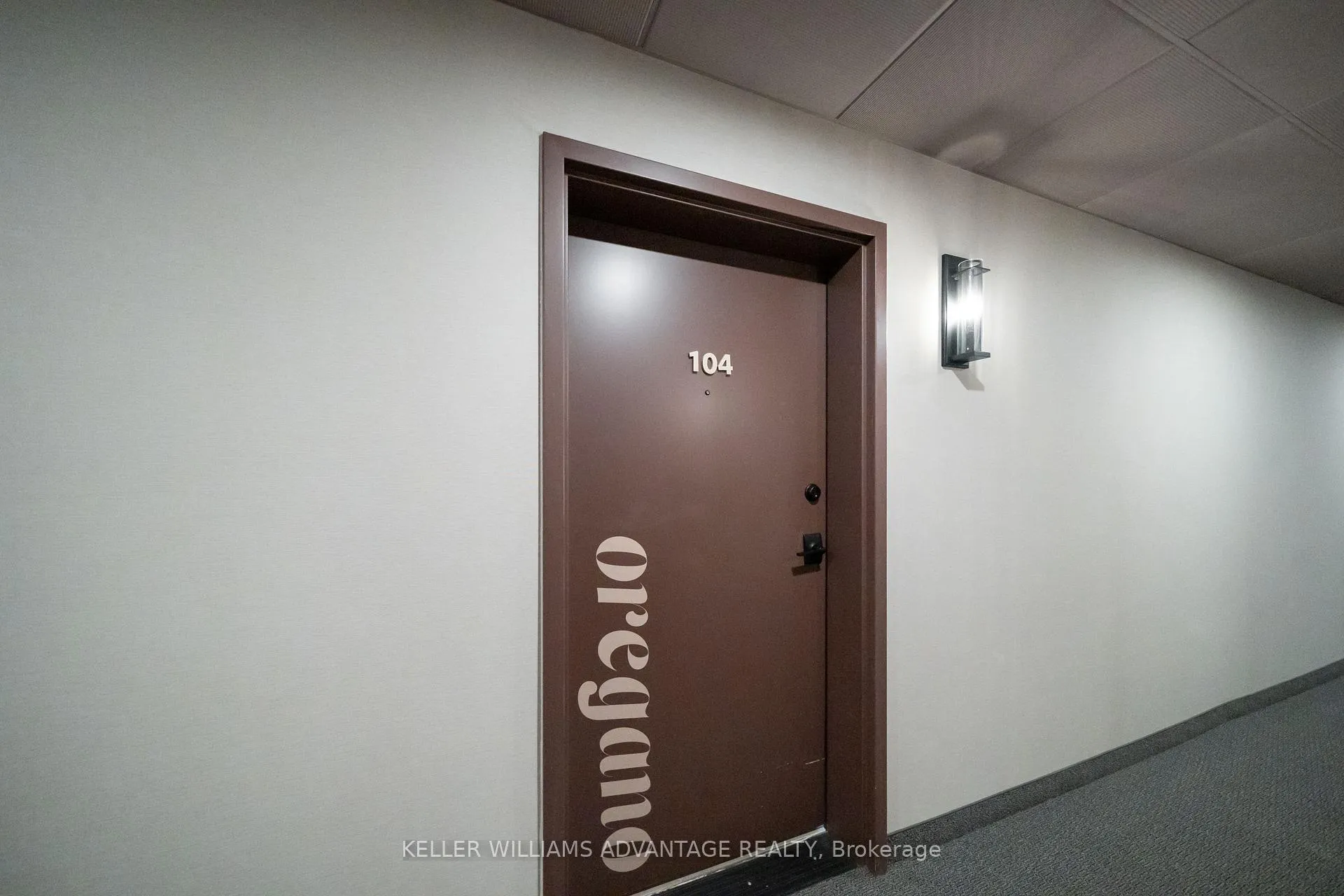 Photo 4 of Unit 104, 4 Spice Way, Barrie, Innis-Shore — HOMEH