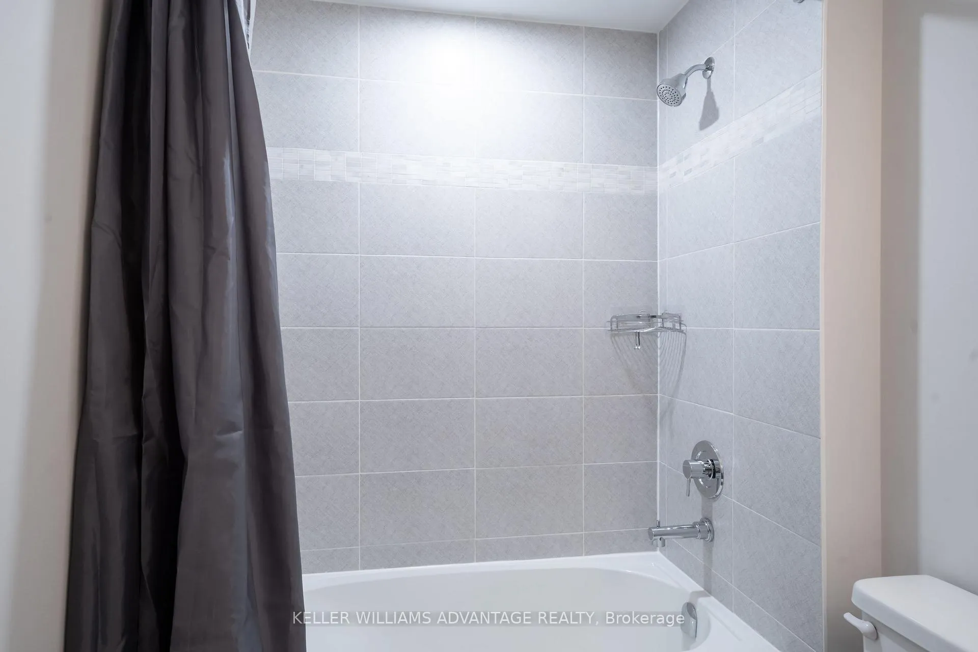 Photo 19 of Unit 104, 4 Spice Way, Barrie, Innis-Shore — HOMEH