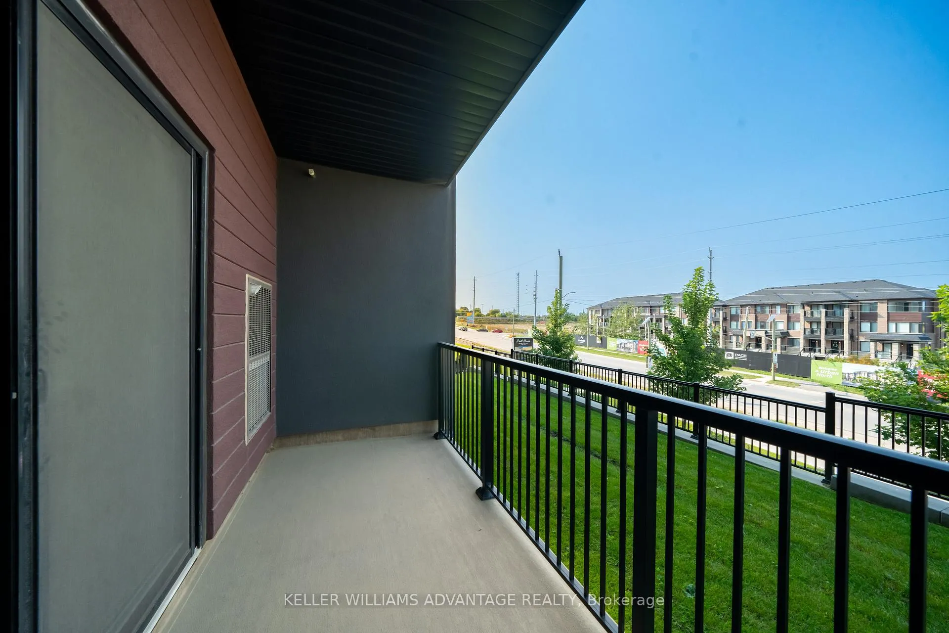 Photo 20 of Unit 104, 4 Spice Way, Barrie, Innis-Shore — HOMEH