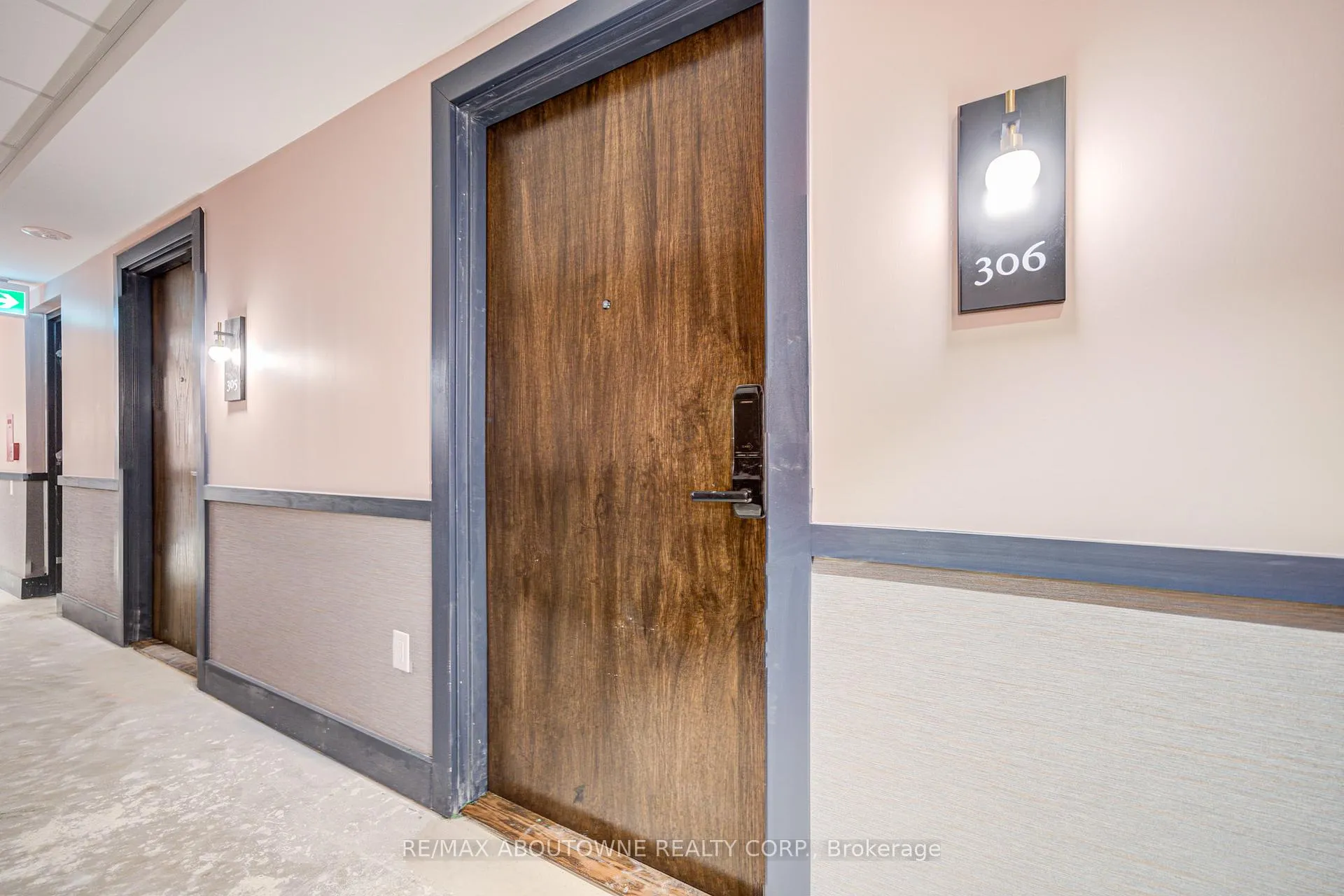 Photo 9 of Unit 306, 2782 Barton Street E, Hamilton, Riverdale — HOMEH