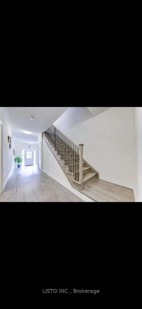 Photo 3 of Unit Bedroom #2, 12 Thomas Hope Lane, Markham, Cedarwood — HOMEH