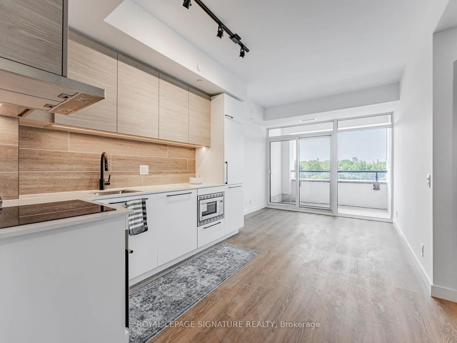 Photo 2 of Unit 416, 1050 Eastern Avenue, Toronto, The Beaches — HOMEH