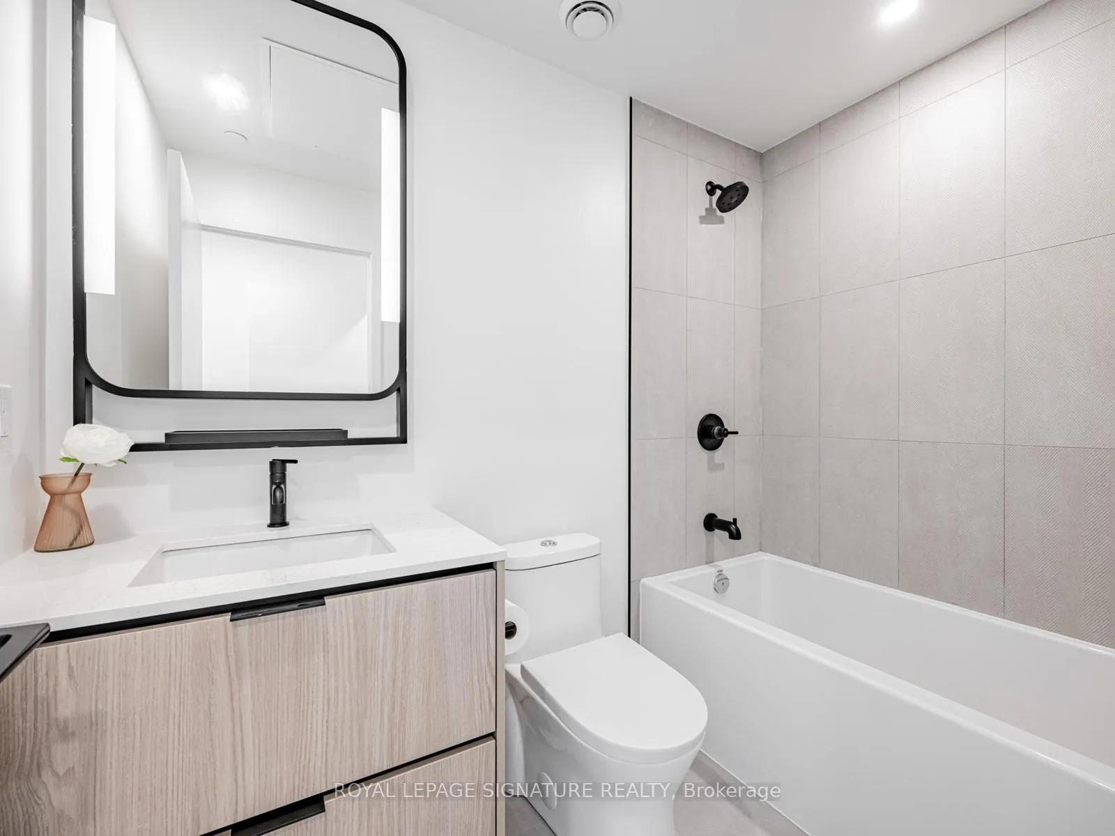 Photo 16 of Unit 416, 1050 Eastern Avenue, Toronto, The Beaches — HOMEH