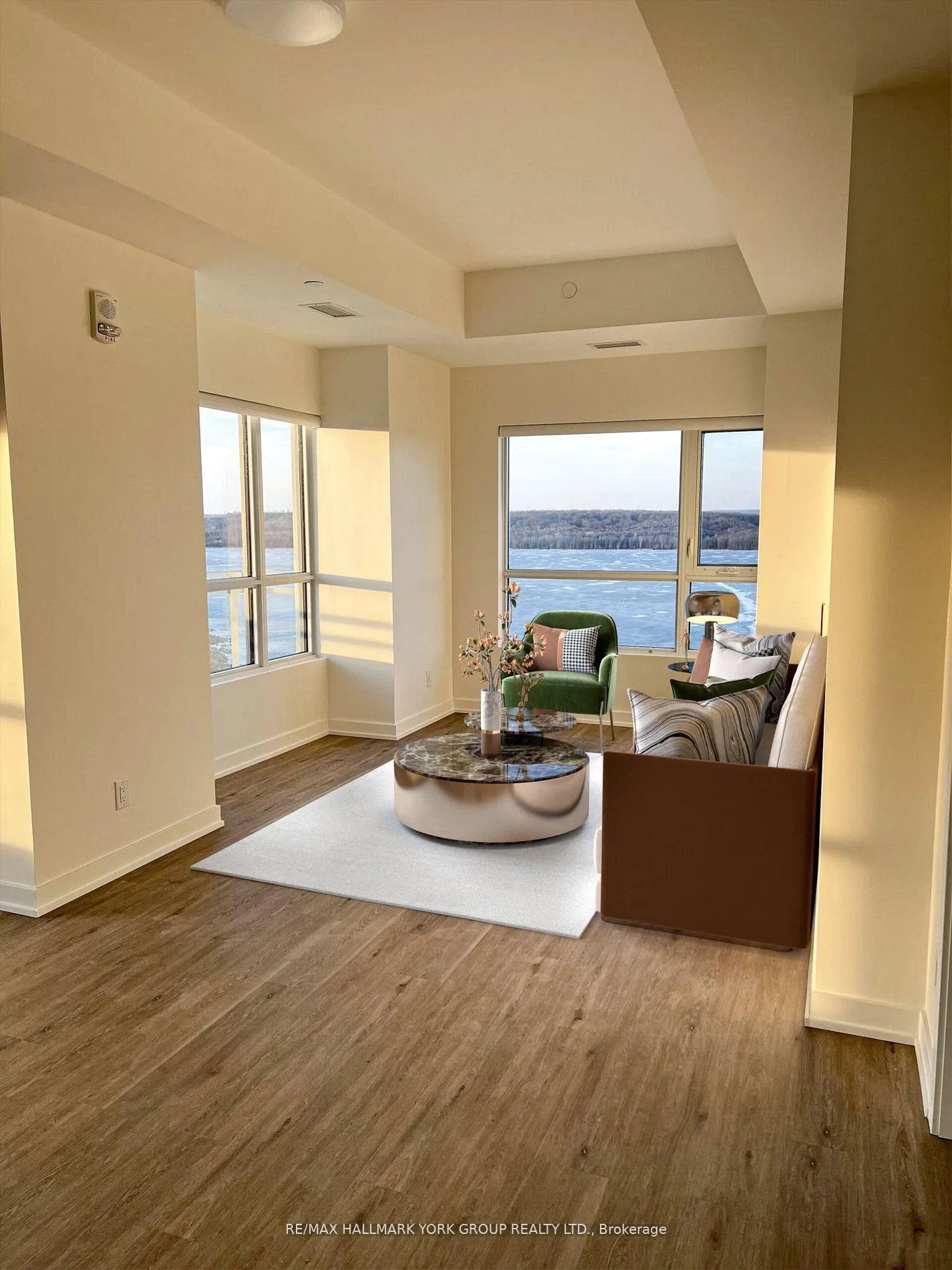 Photo 3 of Unit 1105, 56 Lakeside Terrace, Barrie, Little Lake — HOMEH