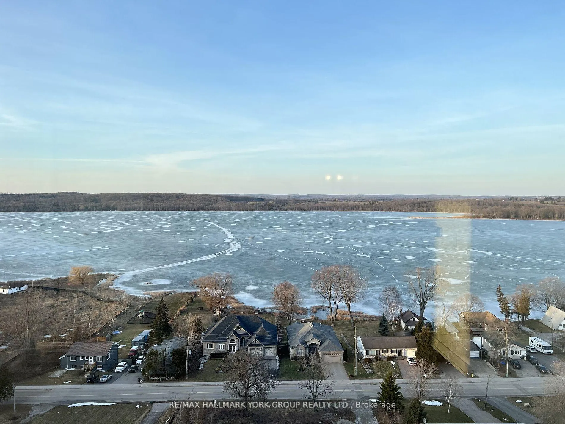 Photo 10 of Unit 1105, 56 Lakeside Terrace, Barrie, Little Lake — HOMEH