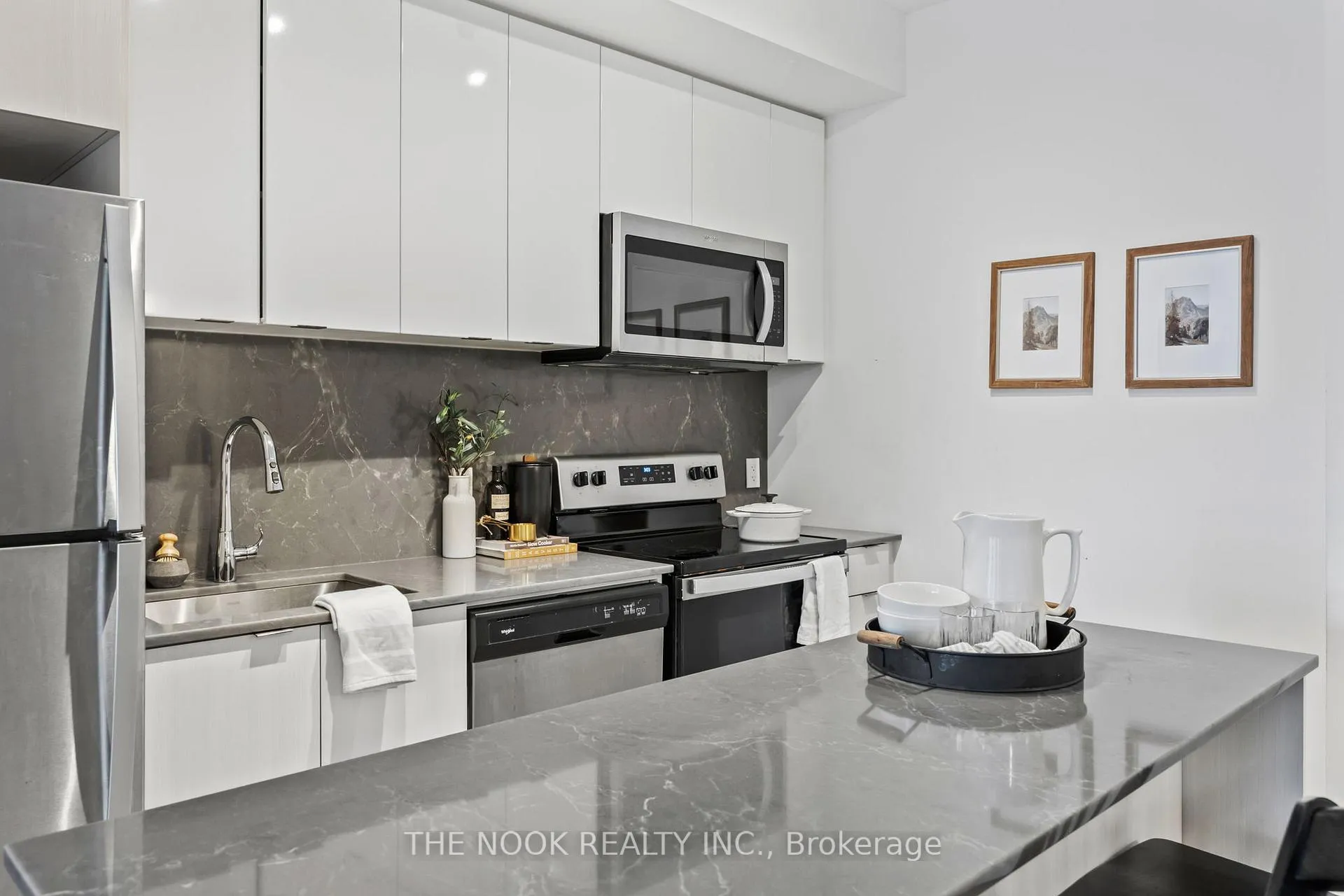 Photo 13 of Unit 417, 859 The Queensway, Etobicoke, Stonegate-Queensway — HOMEH