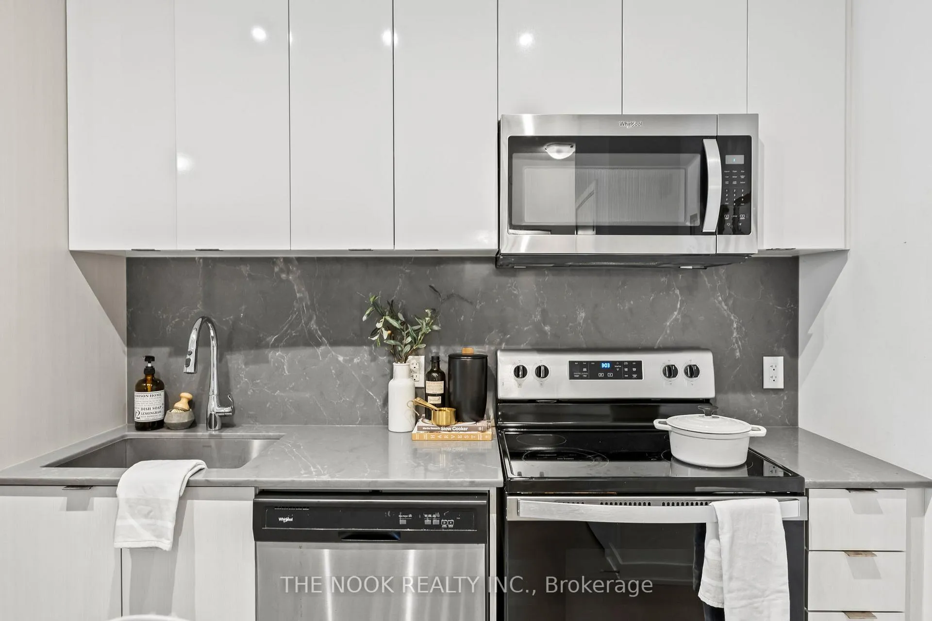 Photo 15 of Unit 417, 859 The Queensway, Etobicoke, Stonegate-Queensway — HOMEH