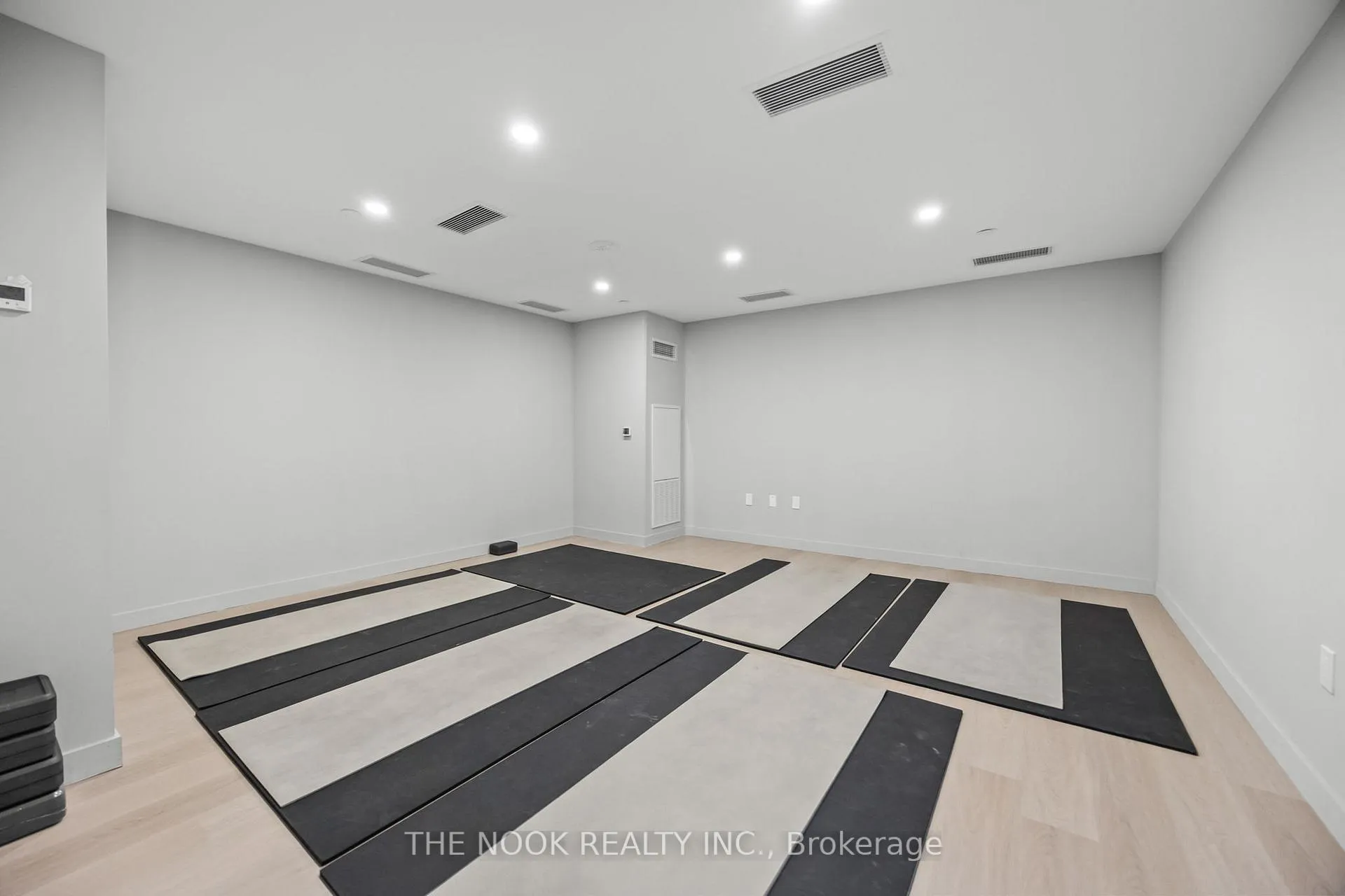 Photo 42 of Unit 417, 859 The Queensway, Etobicoke, Stonegate-Queensway — HOMEH