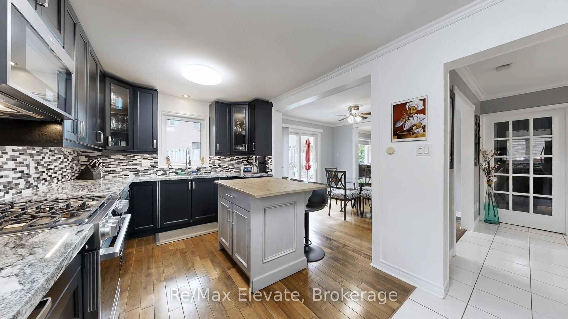 Photo 14 of 28 Kenny Crescent, Barrie, Letitia Heights — HOMEH