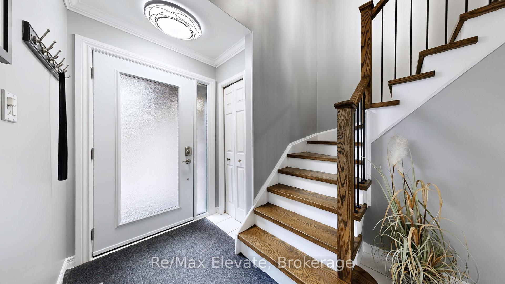 Photo 25 of 28 Kenny Crescent, Barrie, Letitia Heights — HOMEH