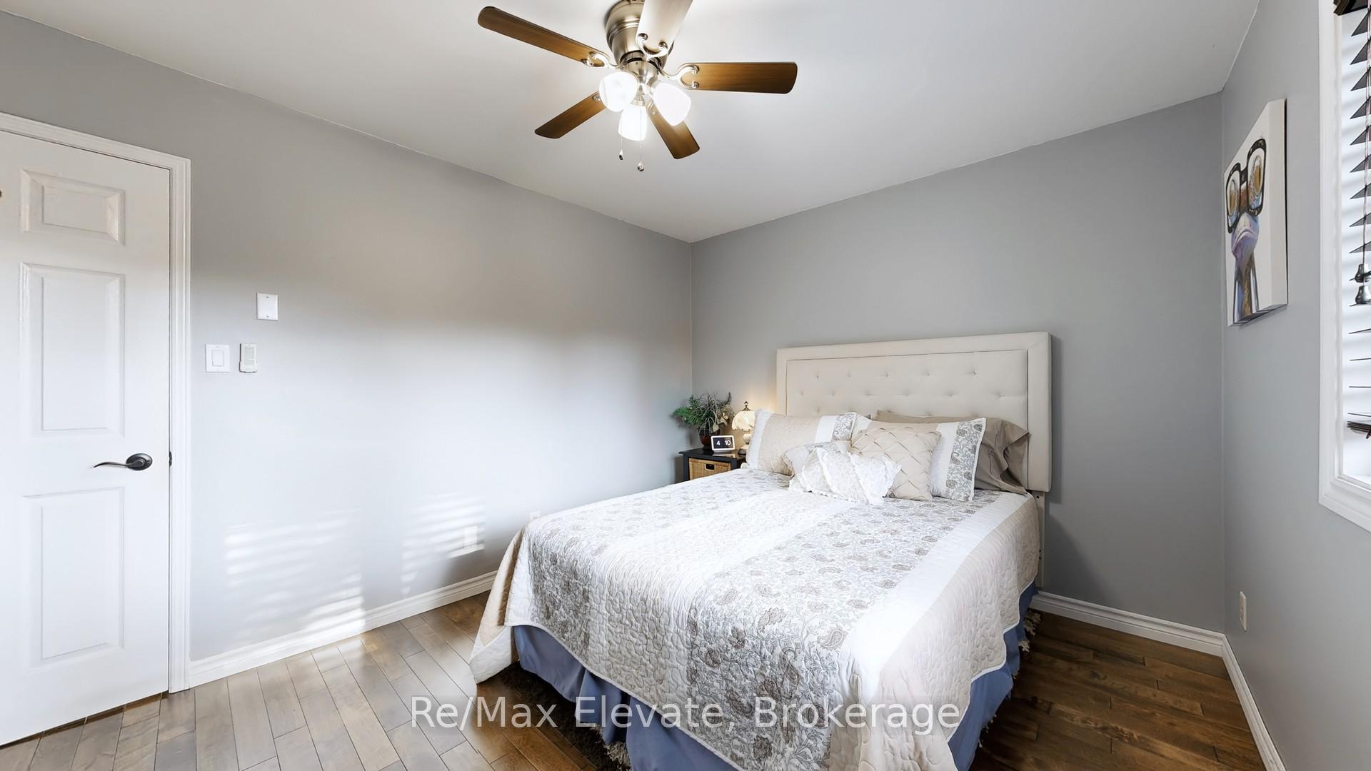 Photo 33 of 28 Kenny Crescent, Barrie, Letitia Heights — HOMEH