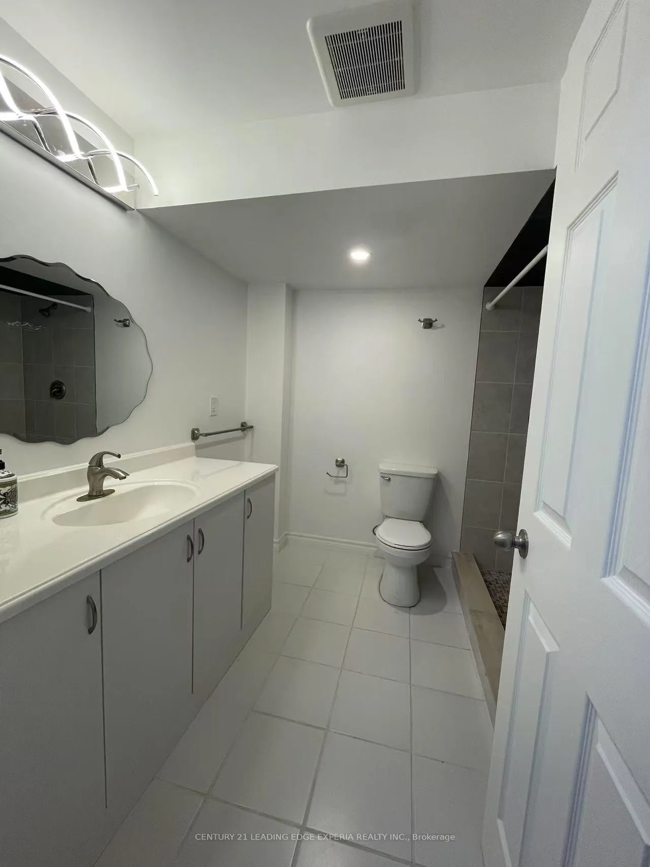 Photo 6 of Unit Lower Unit, 31 Wilfred Murison Avenue, Markham, Berczy — HOMEH