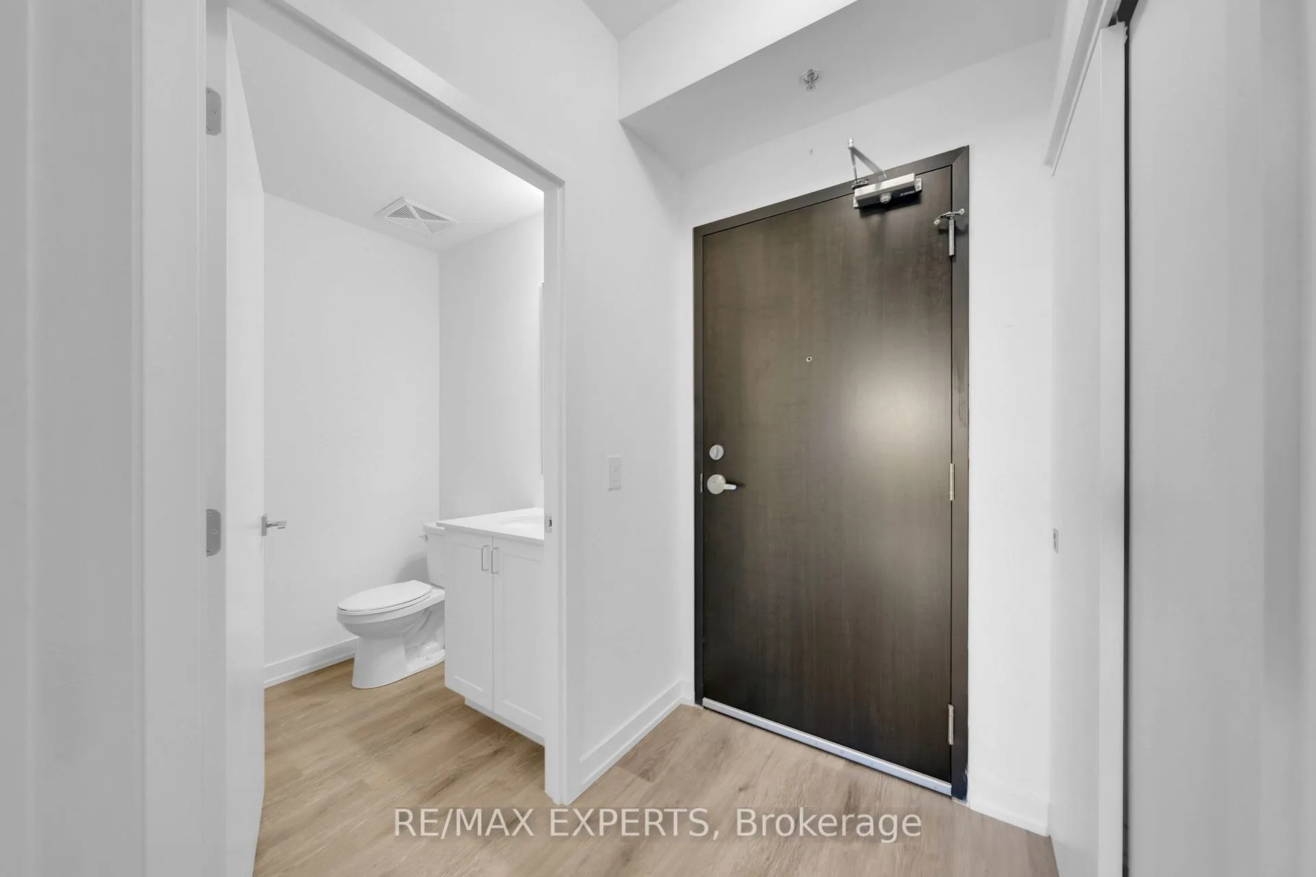 Photo 2 of Unit 209, 430 Essa Road, Barrie, Holly — HOMEH