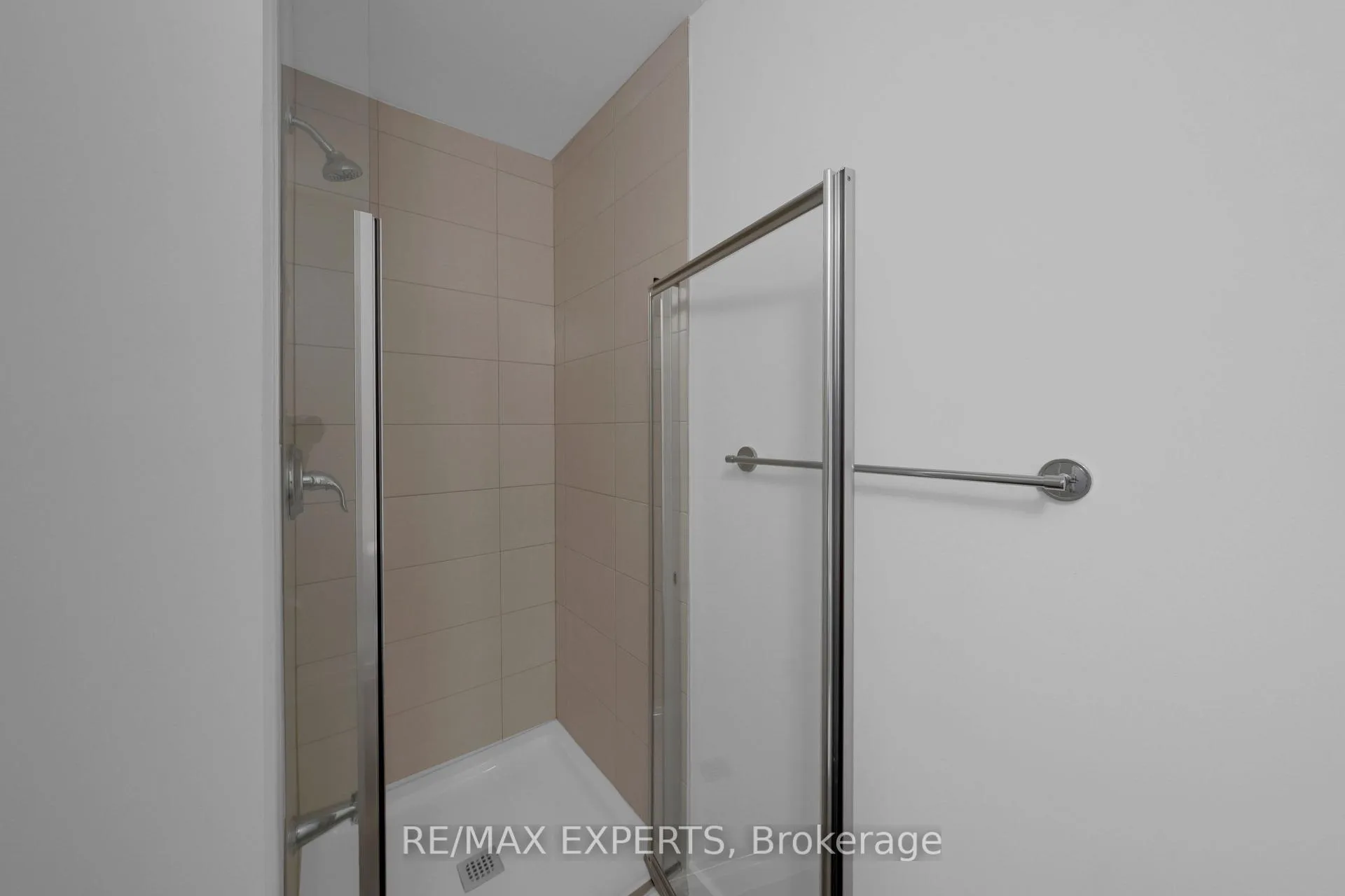 Photo 4 of Unit 209, 430 Essa Road, Barrie, Holly — HOMEH