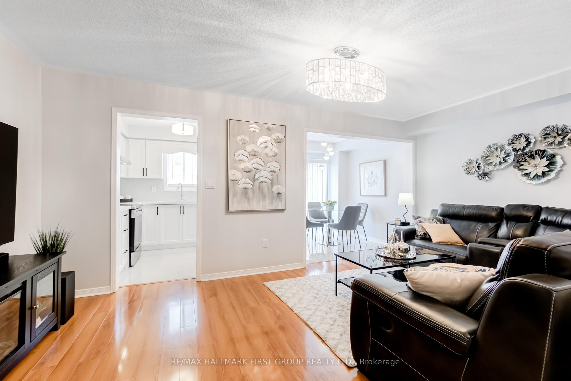 Photo 5 of 37 Abela Lane, Ajax, Central — HOMEH