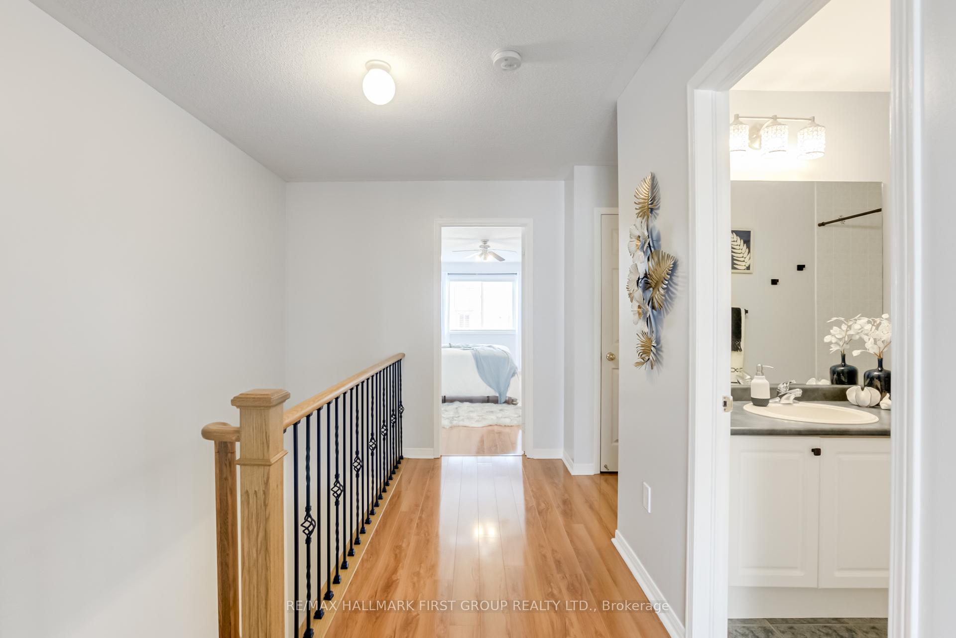 Photo 17 of 37 Abela Lane, Ajax, Central — HOMEH