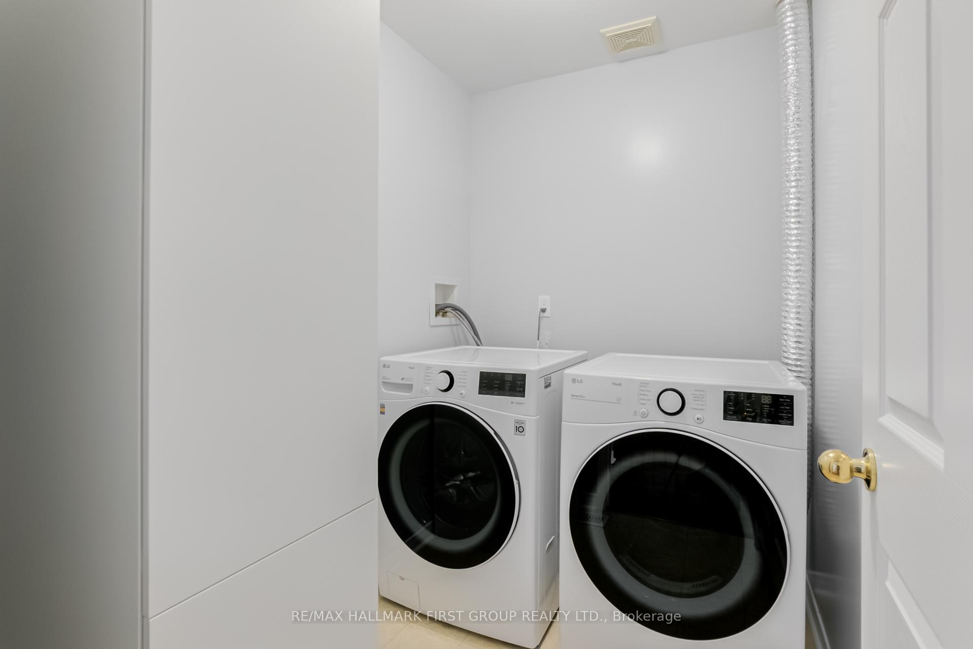Photo 31 of 37 Abela Lane, Ajax, Central — HOMEH