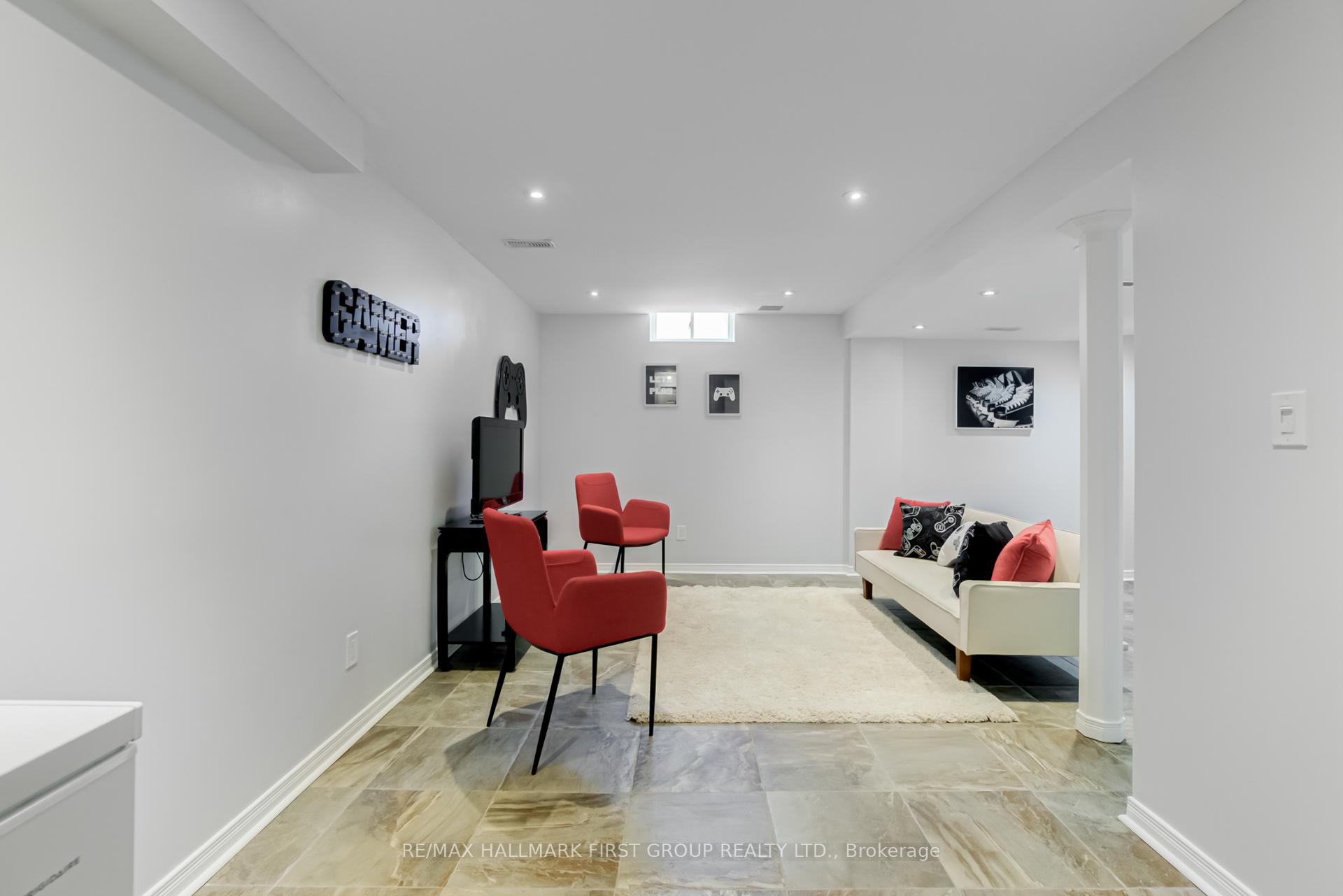 Photo 32 of 37 Abela Lane, Ajax, Central — HOMEH