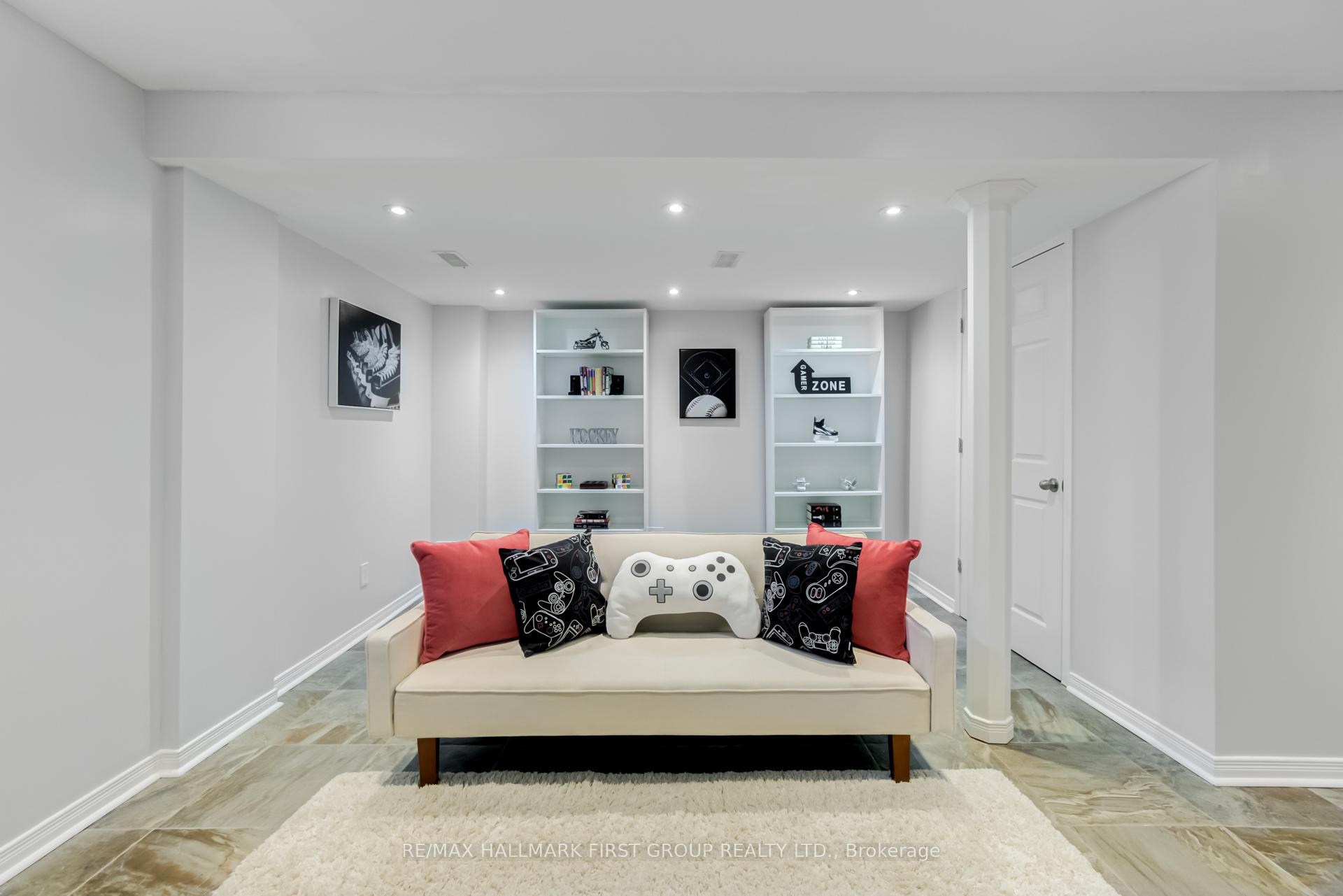 Photo 34 of 37 Abela Lane, Ajax, Central — HOMEH