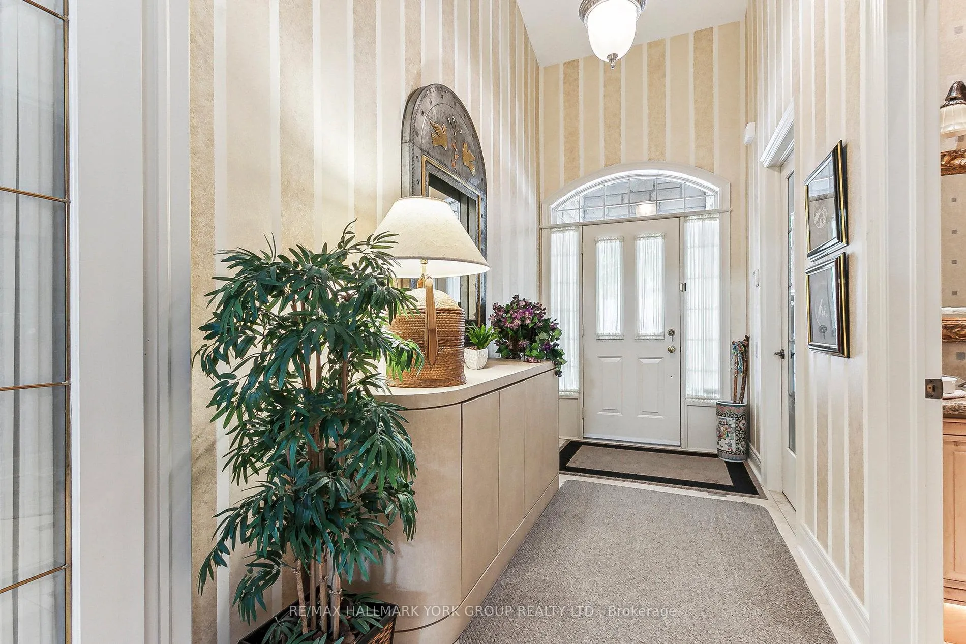 Photo 7 of 29 Arlington Way, Markham, Grandview — HOMEH