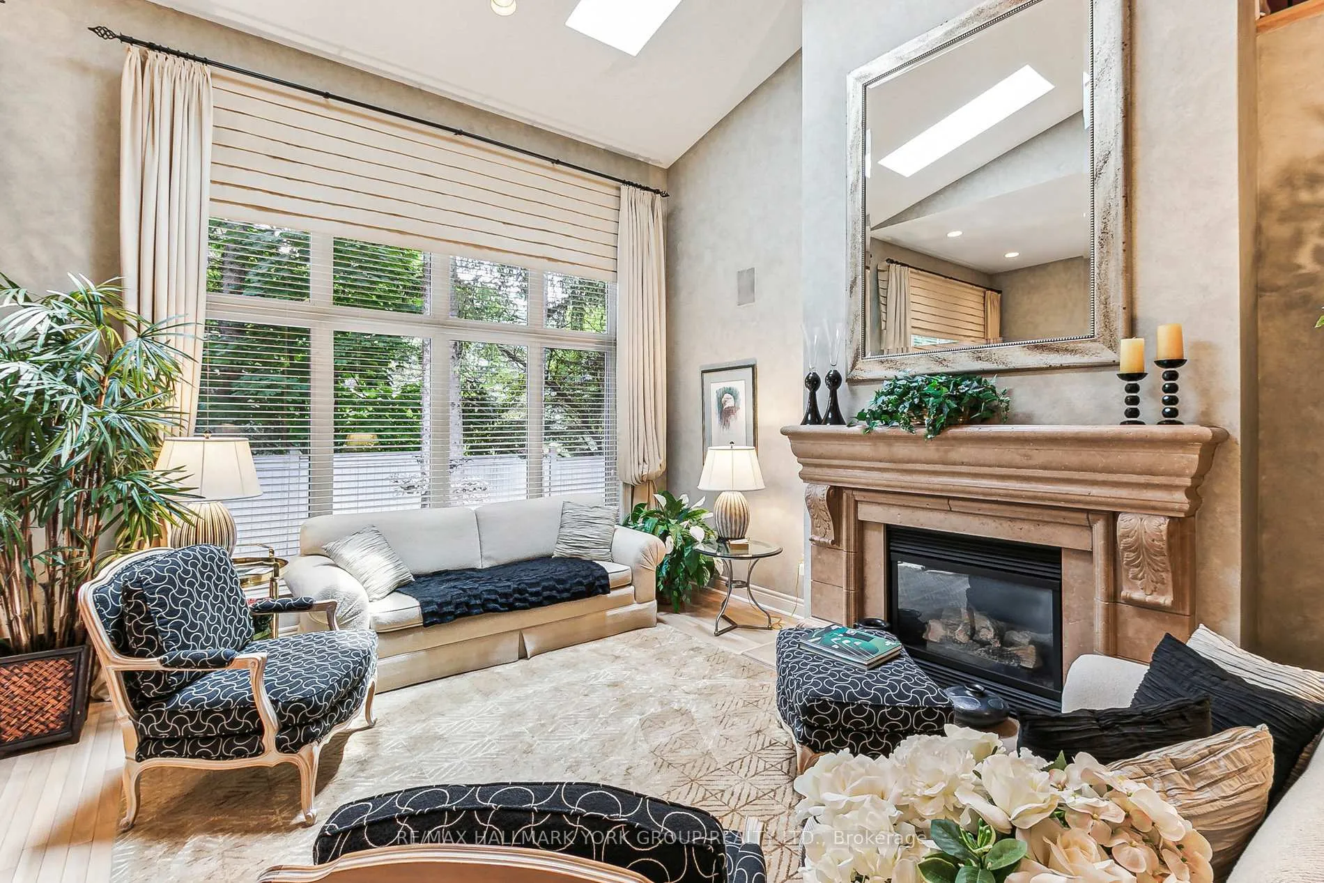 Photo 11 of 29 Arlington Way, Markham, Grandview — HOMEH
