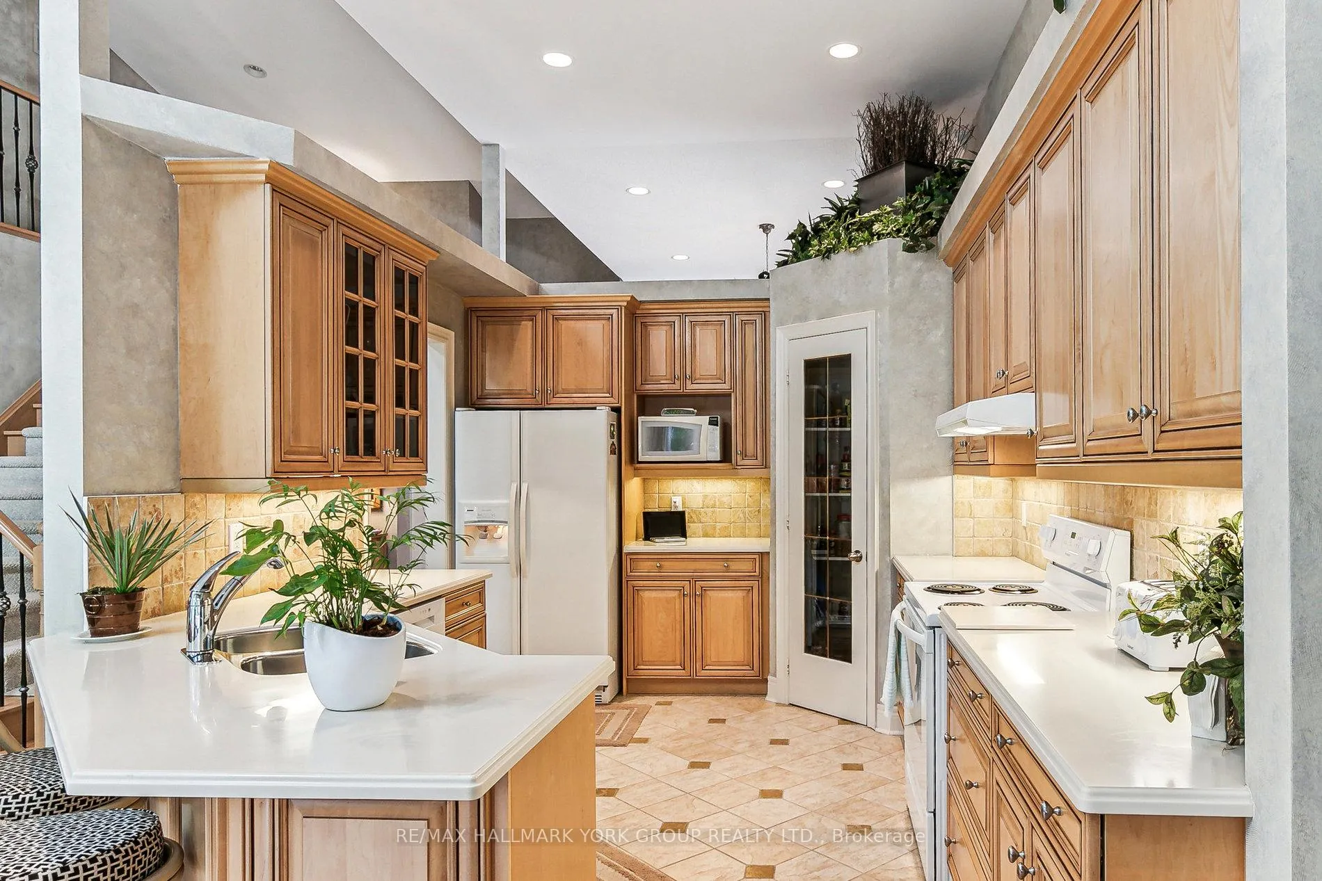 Photo 15 of 29 Arlington Way, Markham, Grandview — HOMEH