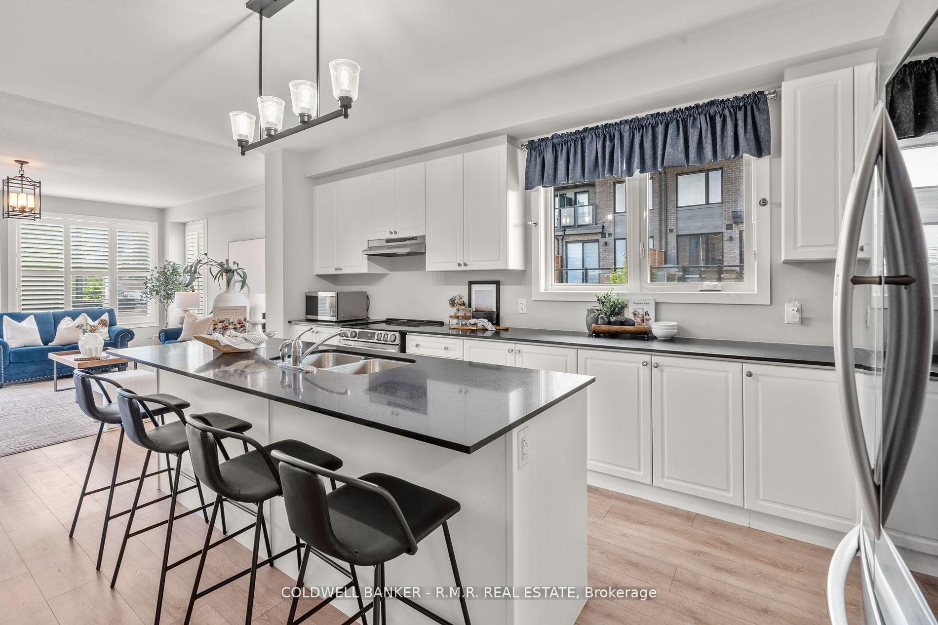 Photo 3 of 43 Assunta Lane, Clarington, Bowmanville — HOMEH
