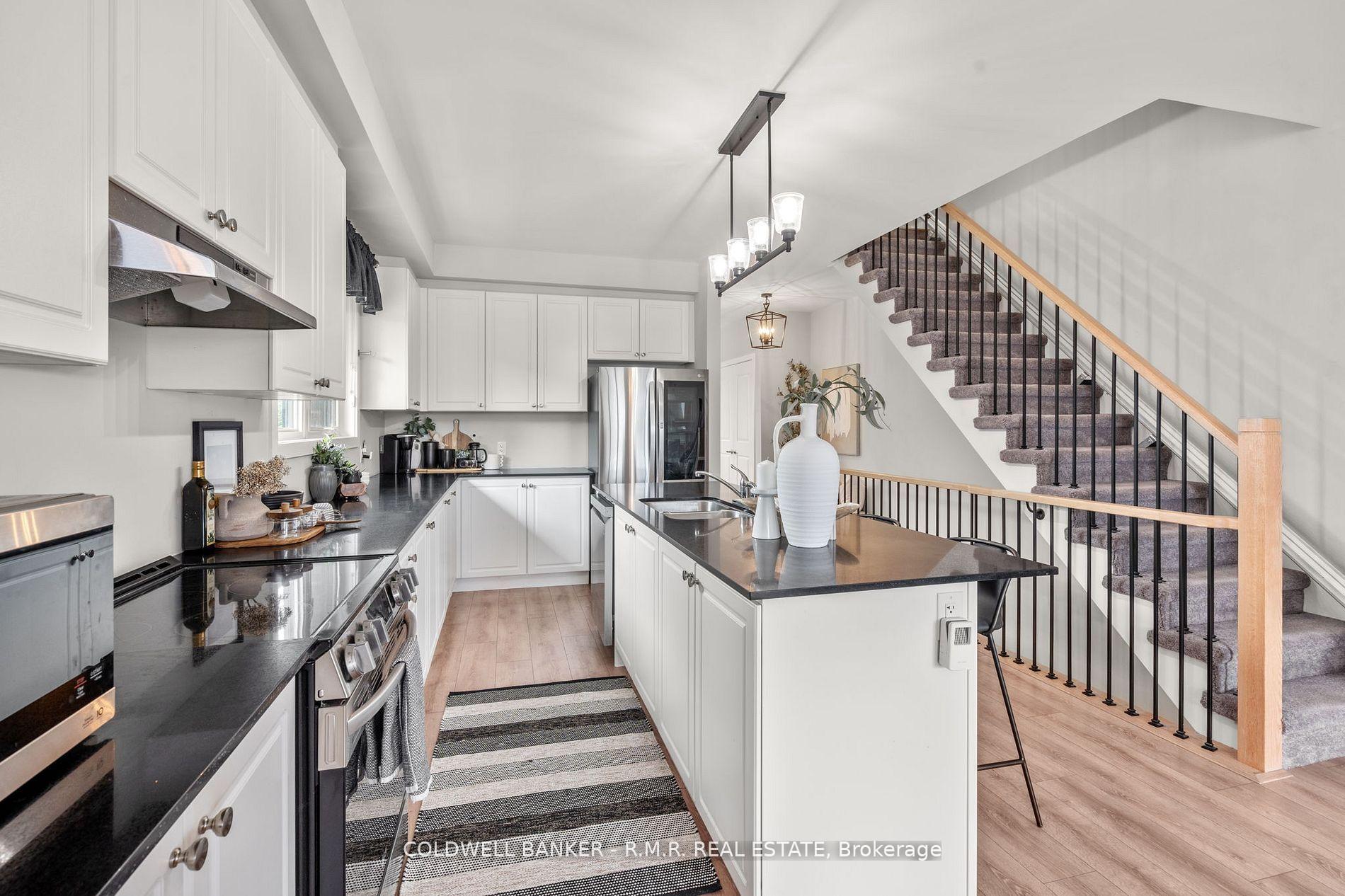 Photo 5 of 43 Assunta Lane, Clarington, Bowmanville — HOMEH