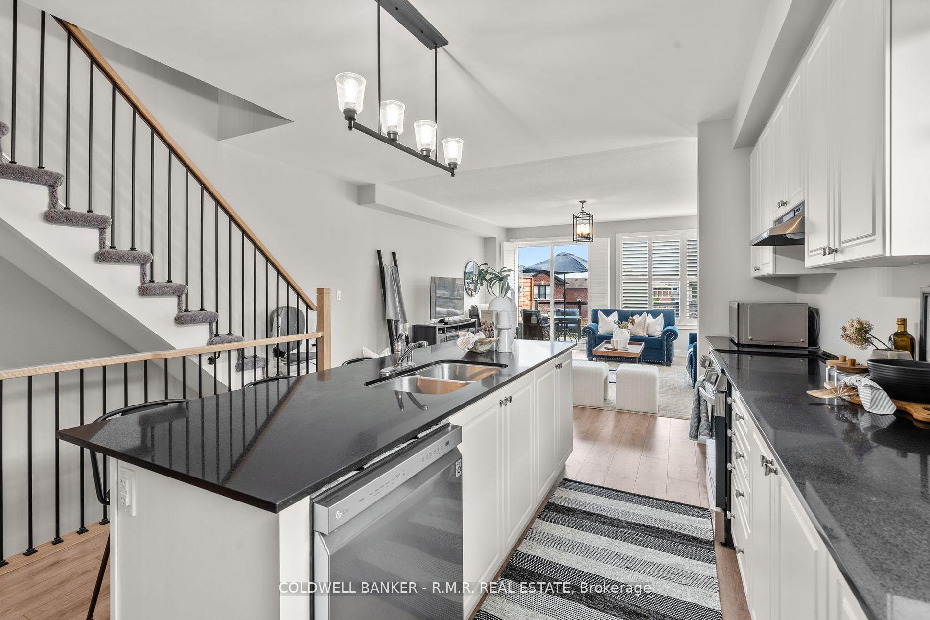 Photo 7 of 43 Assunta Lane, Clarington, Bowmanville — HOMEH