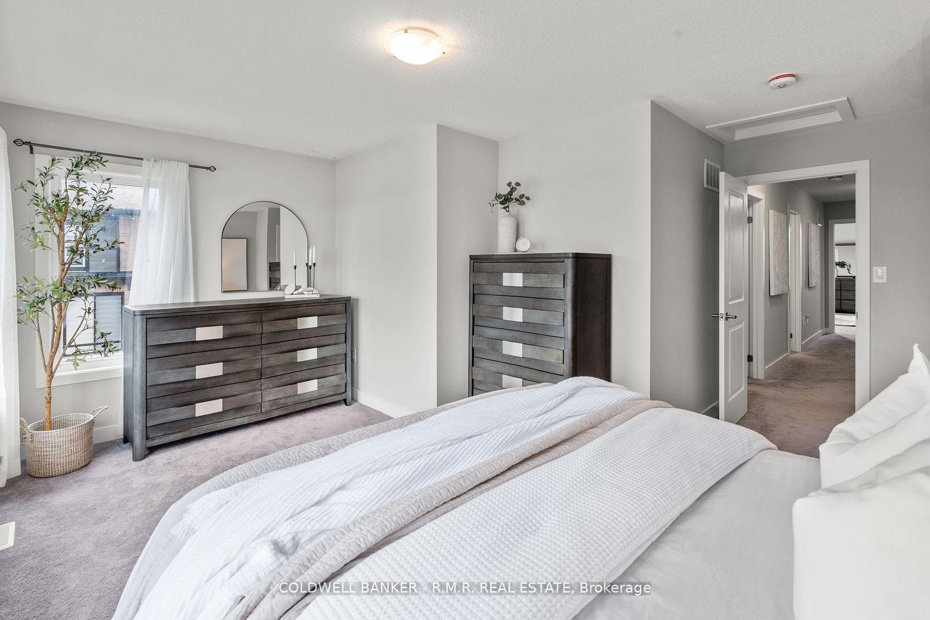 Photo 29 of 43 Assunta Lane, Clarington, Bowmanville — HOMEH
