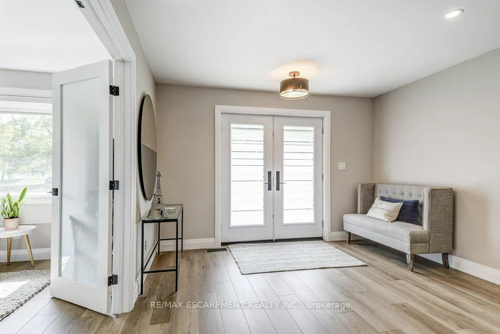 Photo 12 of 542 Paris Road, Brant, Paris — HOMEH