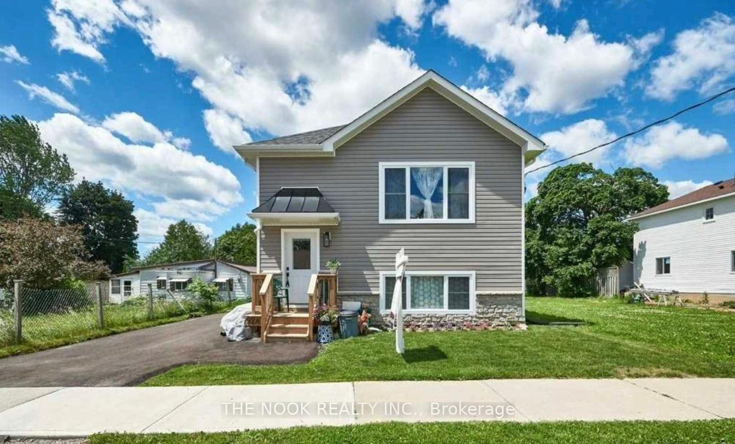 Photo 1 of 92 Elgin Street, Clarington, Bowmanville — HOMEH