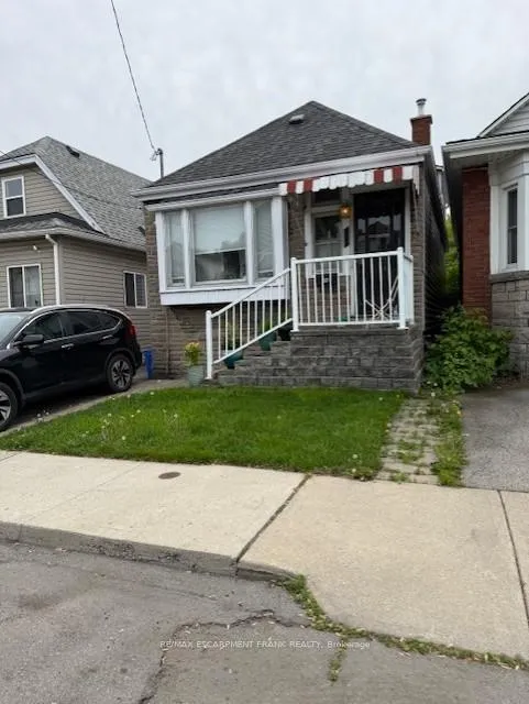 Front of Unit 2, 144 Albany Avenue