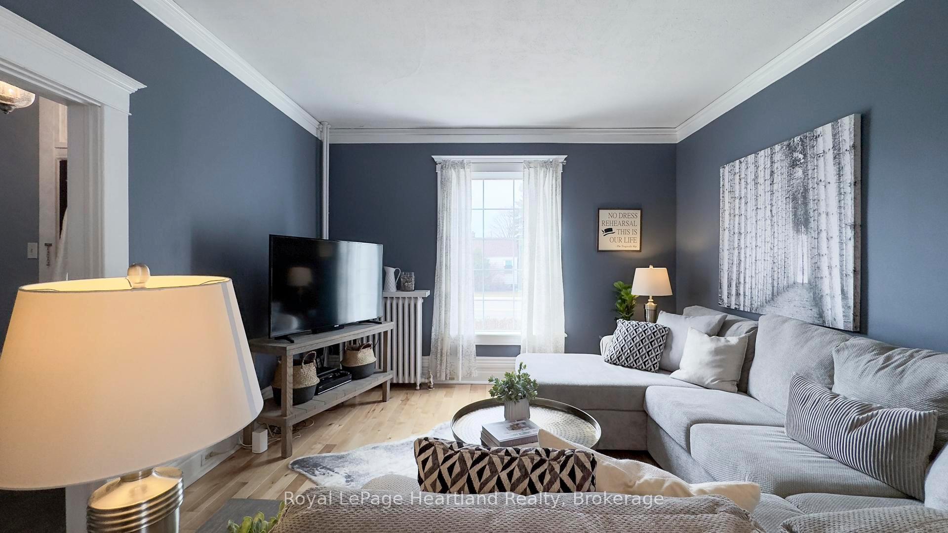 Photo 6 of 221 Bayfield Road, Goderich, Goderich (Town) — HOMEH