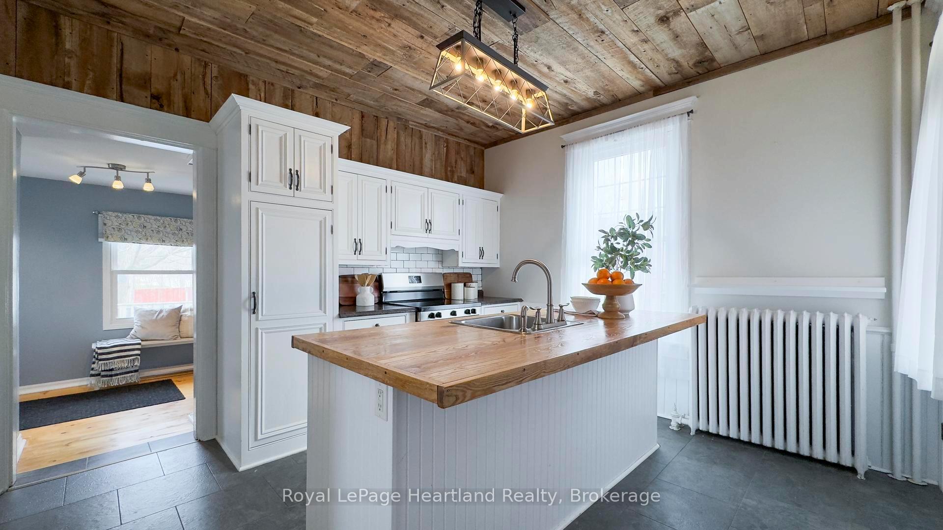 Photo 12 of 221 Bayfield Road, Goderich, Goderich (Town) — HOMEH