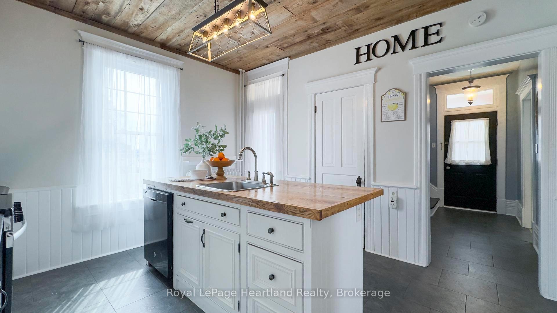 Photo 13 of 221 Bayfield Road, Goderich, Goderich (Town) — HOMEH