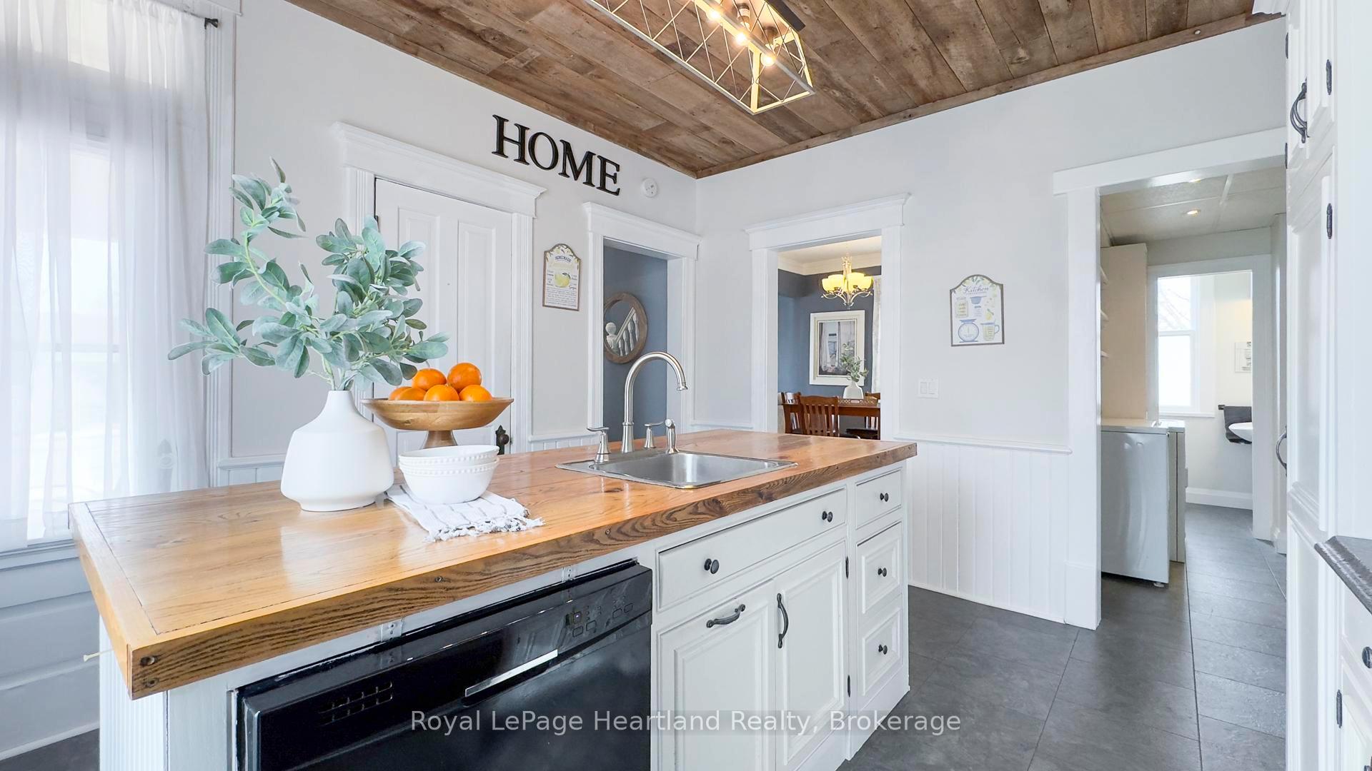 Photo 15 of 221 Bayfield Road, Goderich, Goderich (Town) — HOMEH