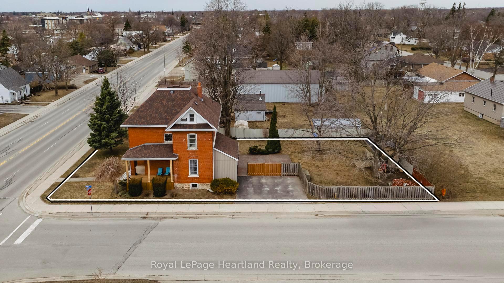 Photo 48 of 221 Bayfield Road, Goderich, Goderich (Town) — HOMEH
