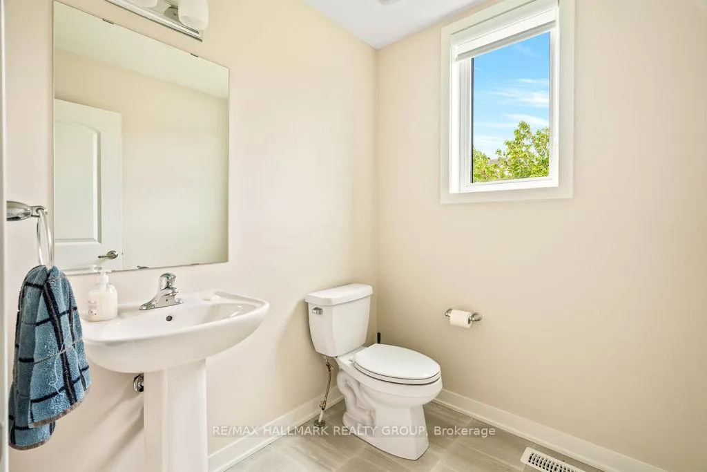 Photo 4 of 531 Brigatine Avenue, Ottawa, Stittsville (North) — HOMEH