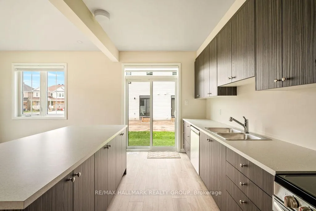Photo 14 of 531 Brigatine Avenue, Ottawa, Stittsville (North) — HOMEH