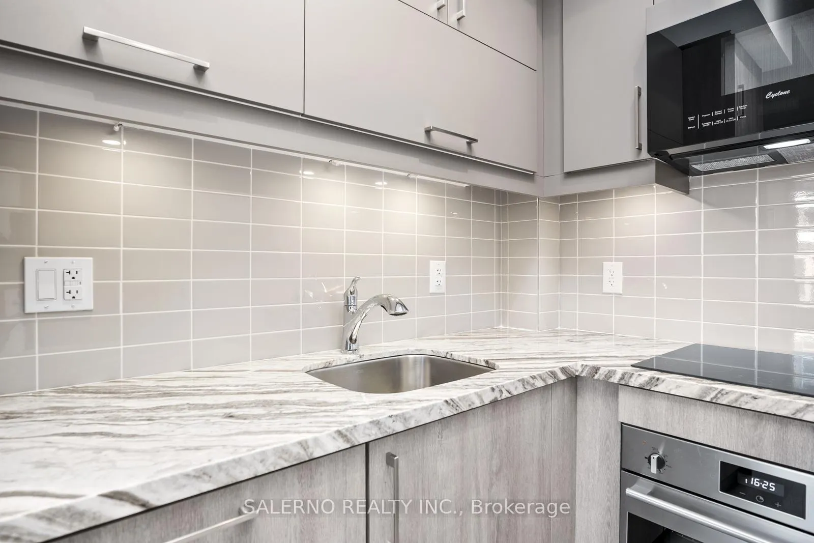 Photo 12 of Unit 1001, 8119 Birchmount Road, Markham, Unionville — HOMEH