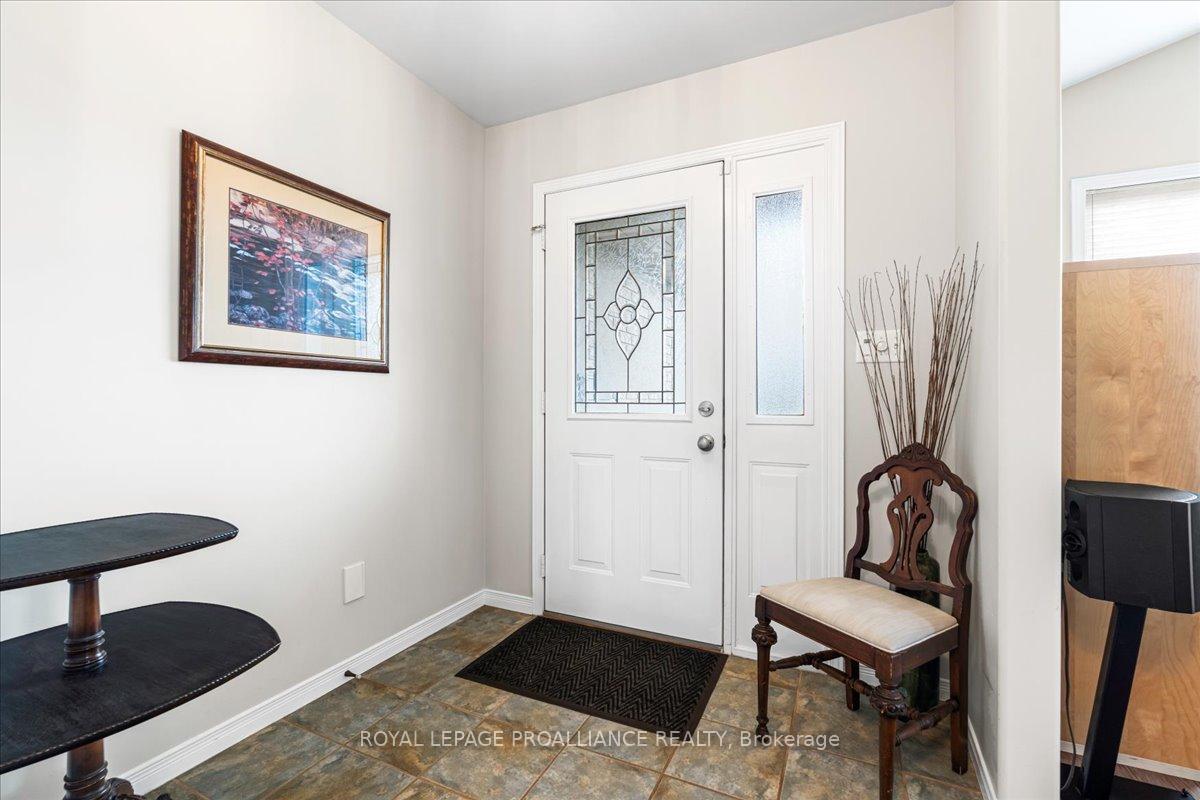 Photo 3 of 15 Huron Lane, Belleville, Belleville Ward — HOMEH