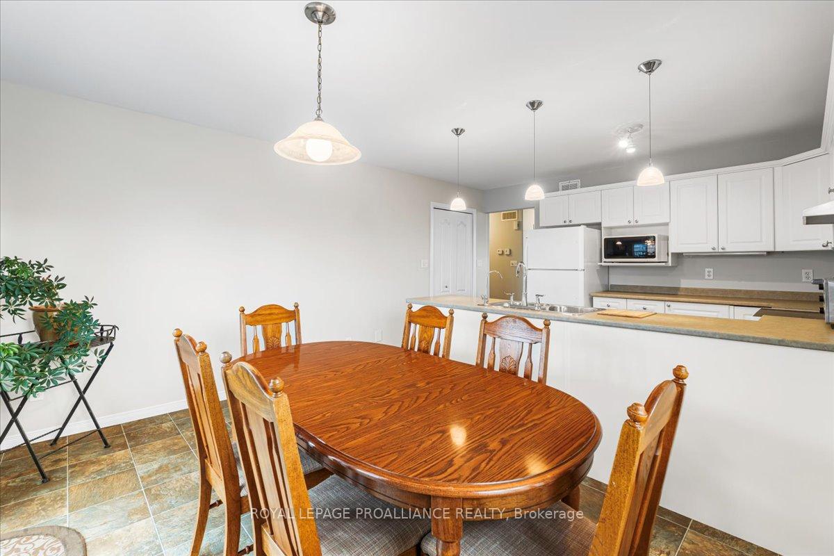 Photo 13 of 15 Huron Lane, Belleville, Belleville Ward — HOMEH