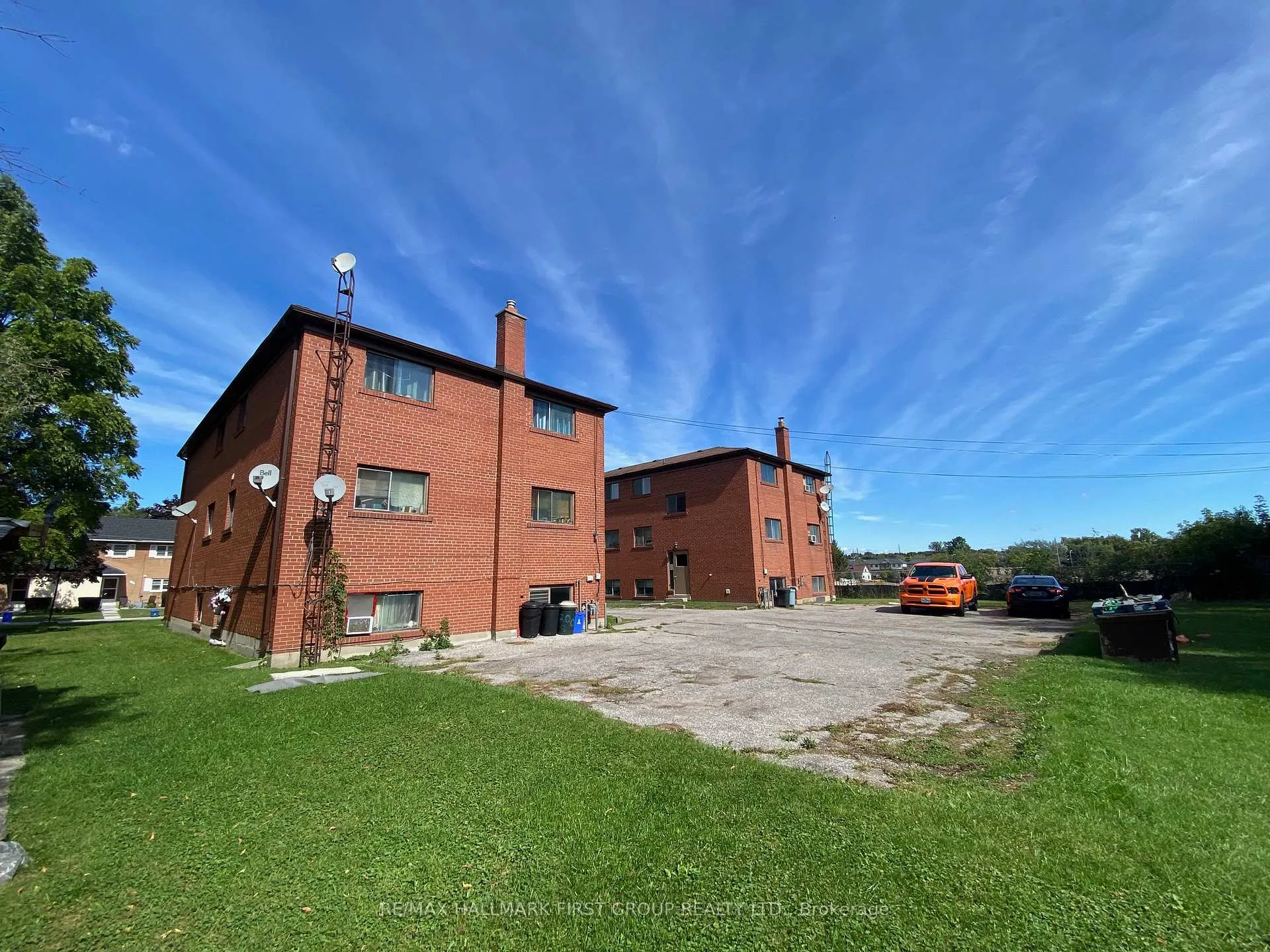 Photo 2 of 129 Cedar Street, Whitby, Downtown Whitby — HOMEH