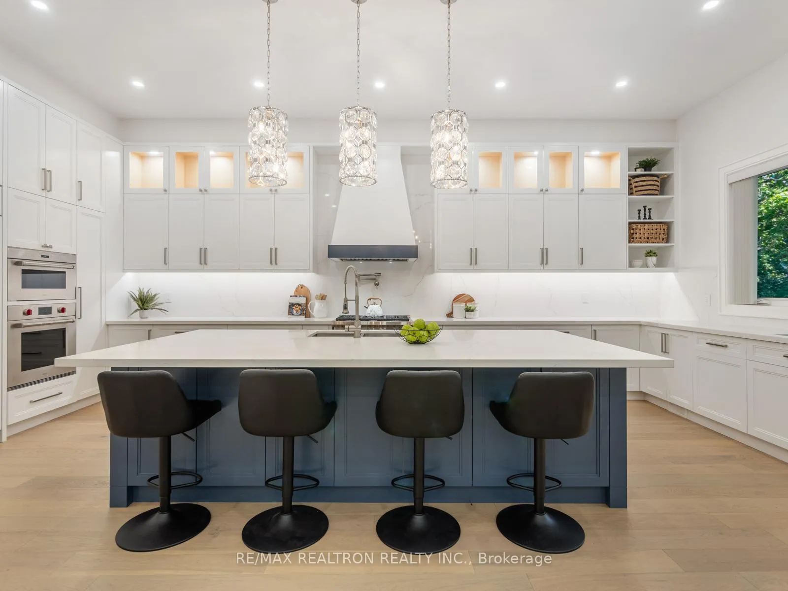 Photo 13 of 91 Brucewood Crescent, Toronto, Englemount-Lawrence — HOMEH
