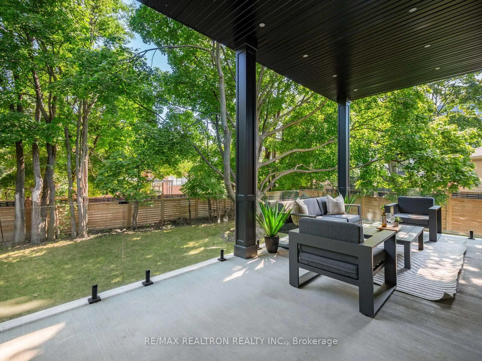 Photo 19 of 91 Brucewood Crescent, Toronto, Englemount-Lawrence — HOMEH