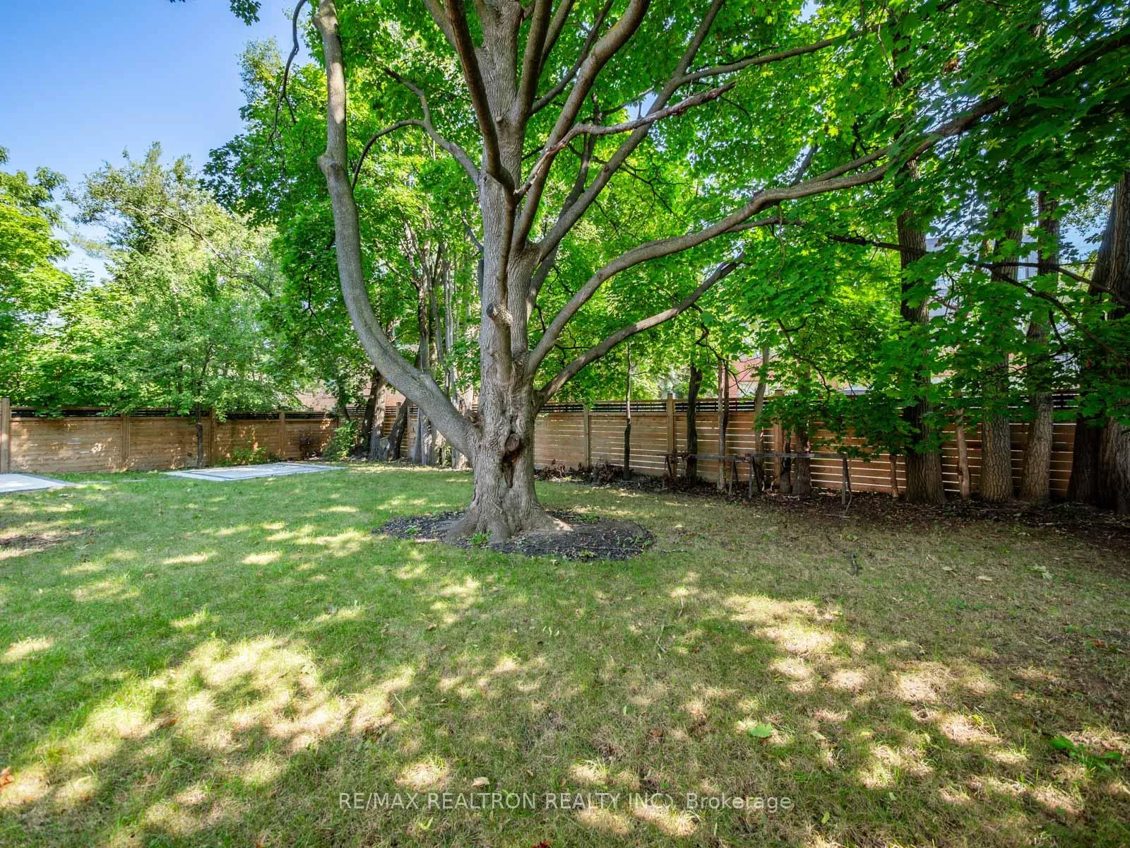 Photo 20 of 91 Brucewood Crescent, Toronto, Englemount-Lawrence — HOMEH