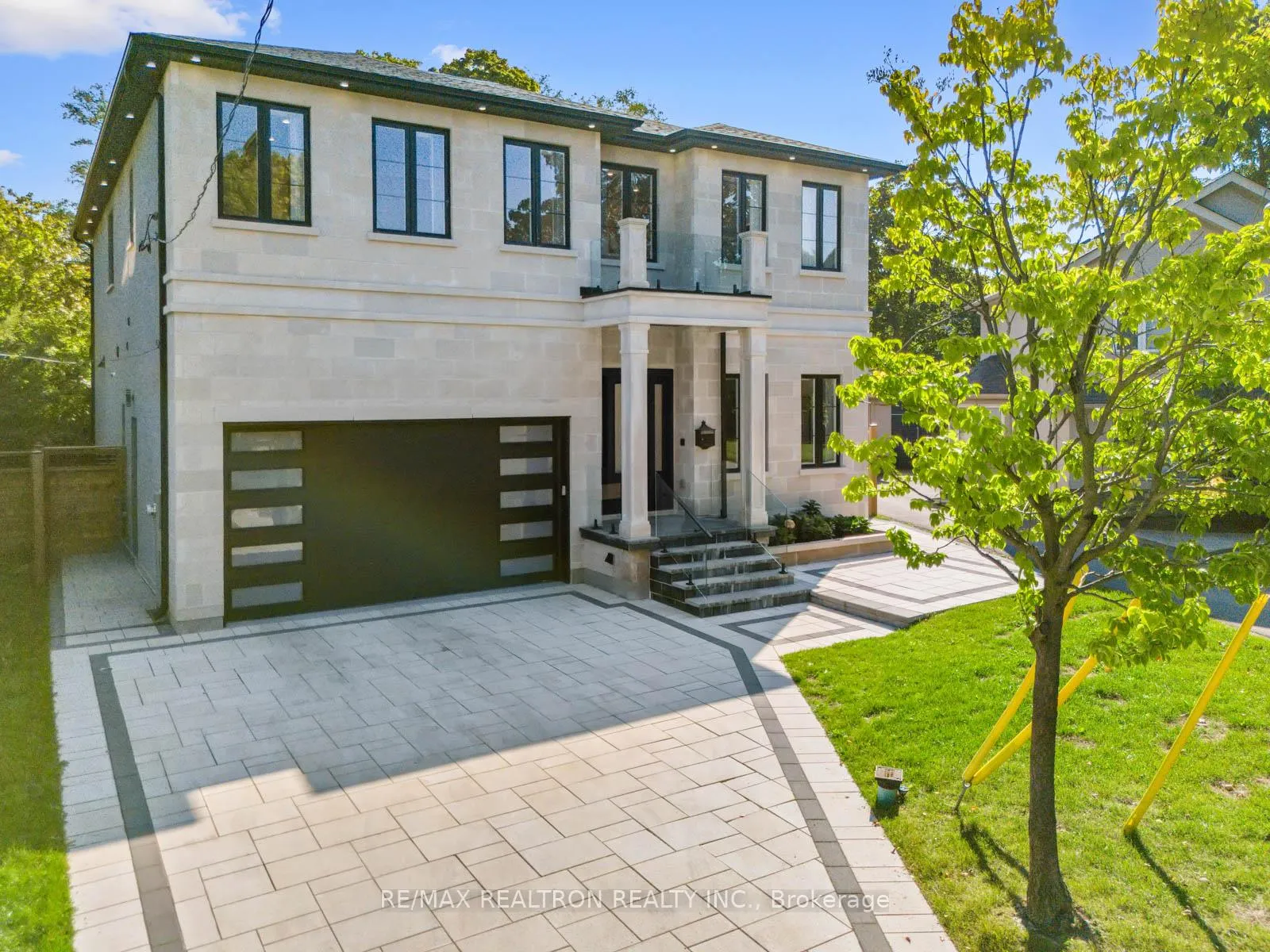 Photo 39 of 91 Brucewood Crescent, Toronto, Englemount-Lawrence — HOMEH