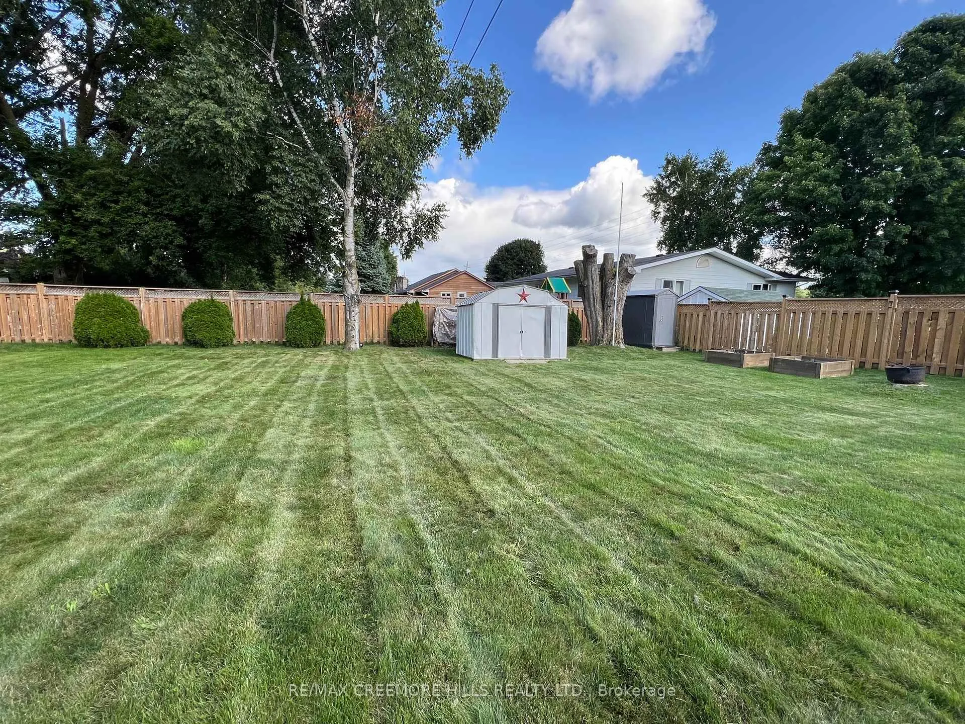Photo 5 of 3 Jardine Crescent, Clearview, Creemore — HOMEH