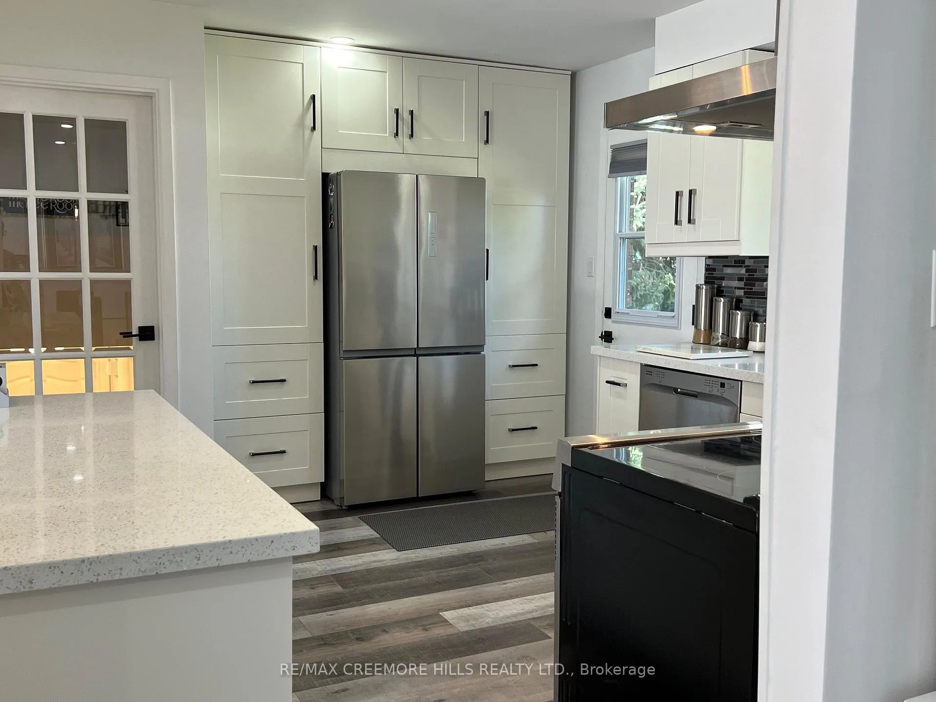 Photo 10 of 3 Jardine Crescent, Clearview, Creemore — HOMEH